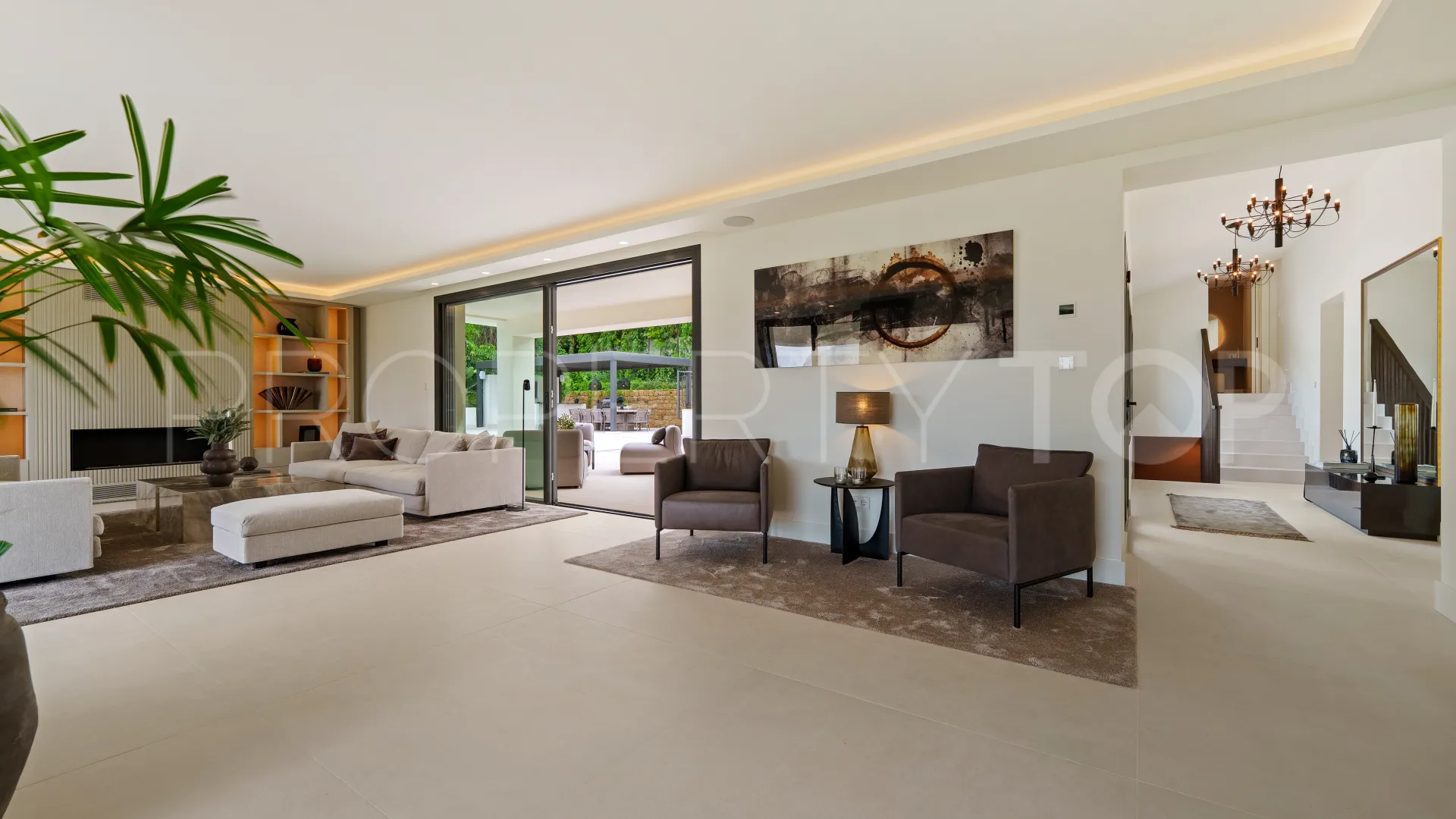 For sale villa in Las Brisas with 5 bedrooms