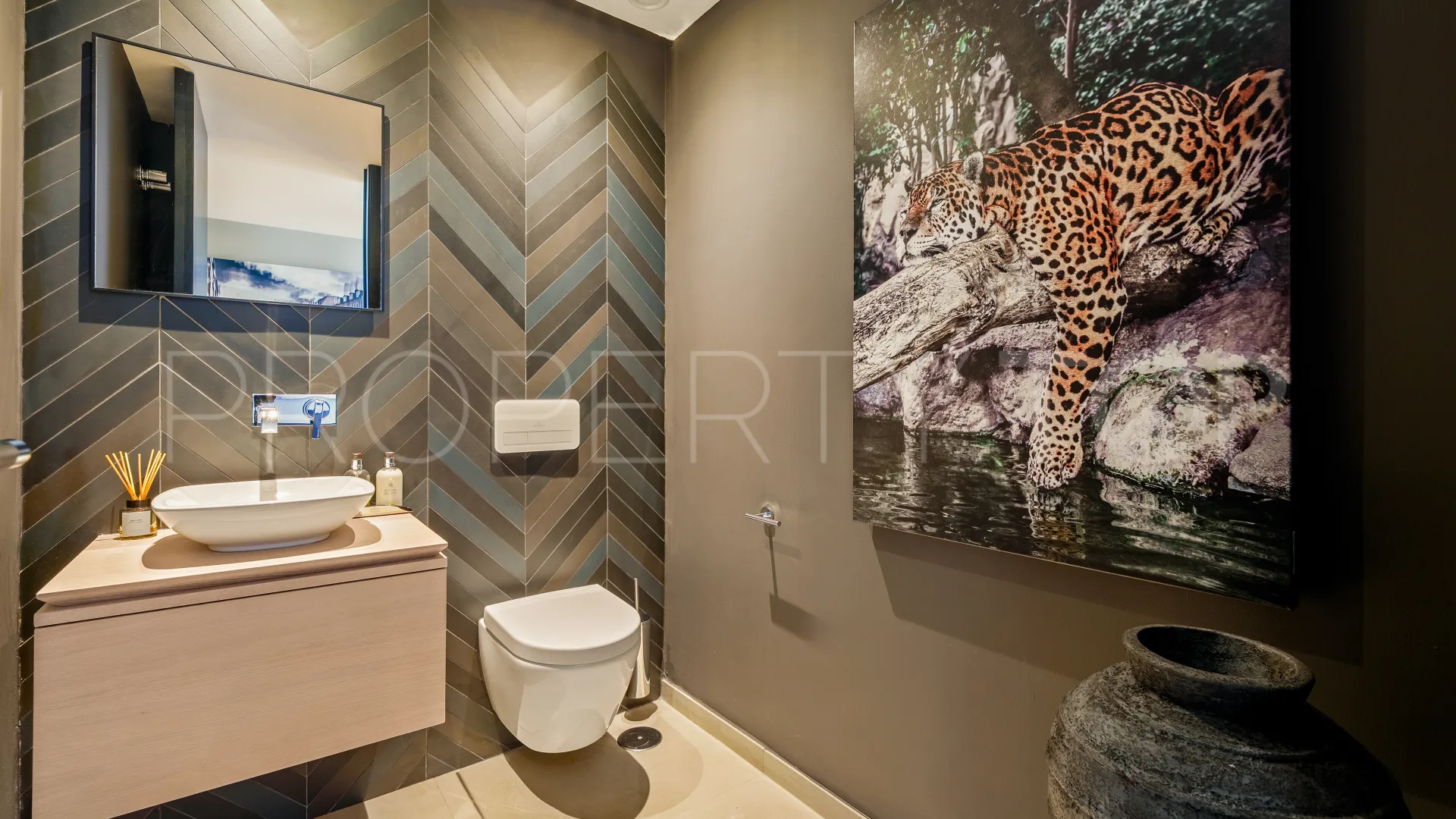 9 Lions Residences 3 bedrooms penthouse for sale