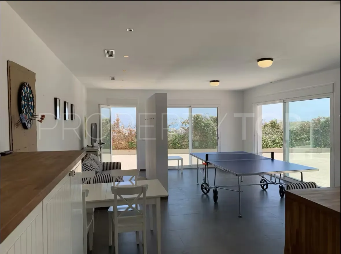 6 bedrooms villa for sale in Manilva