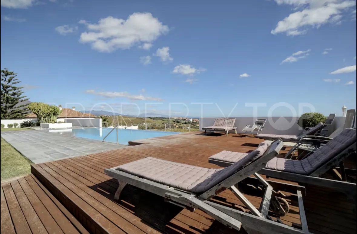 6 bedrooms villa for sale in Manilva