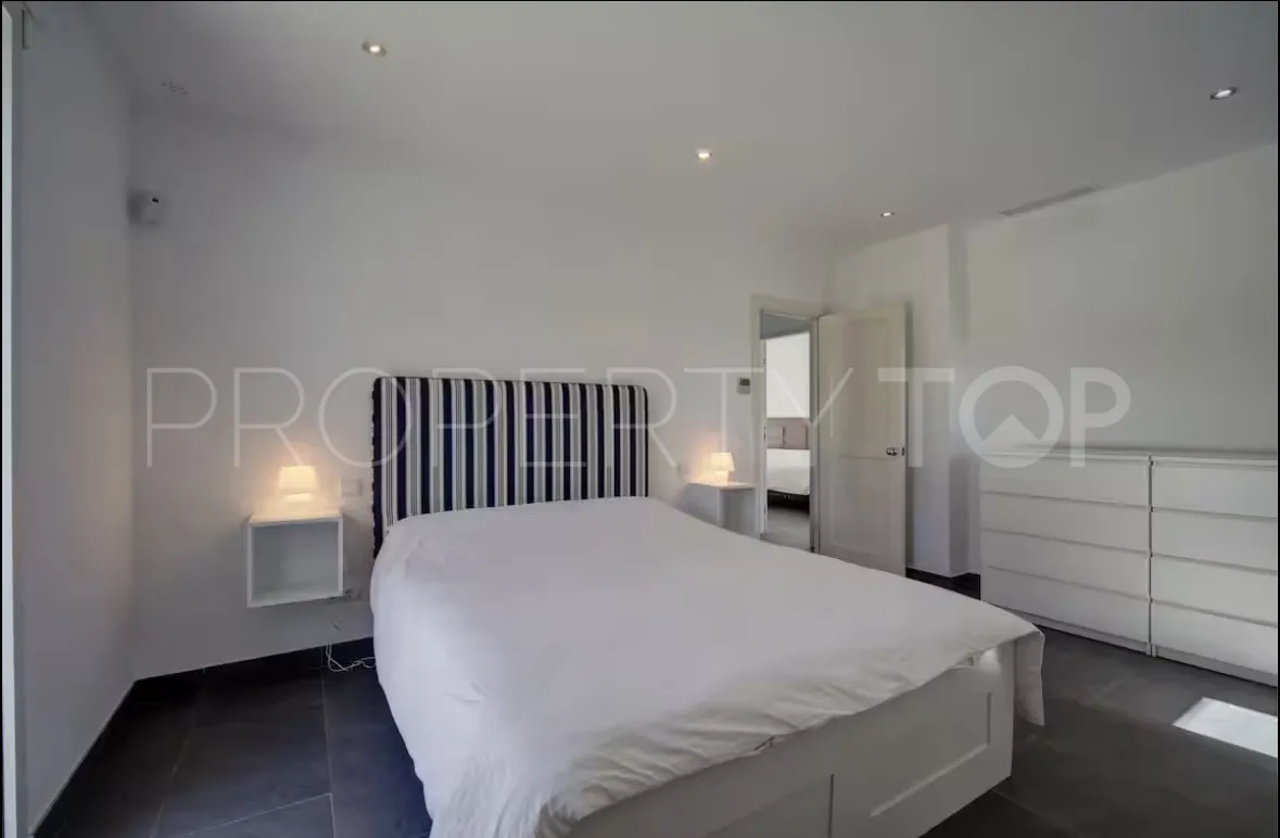 6 bedrooms villa for sale in Manilva