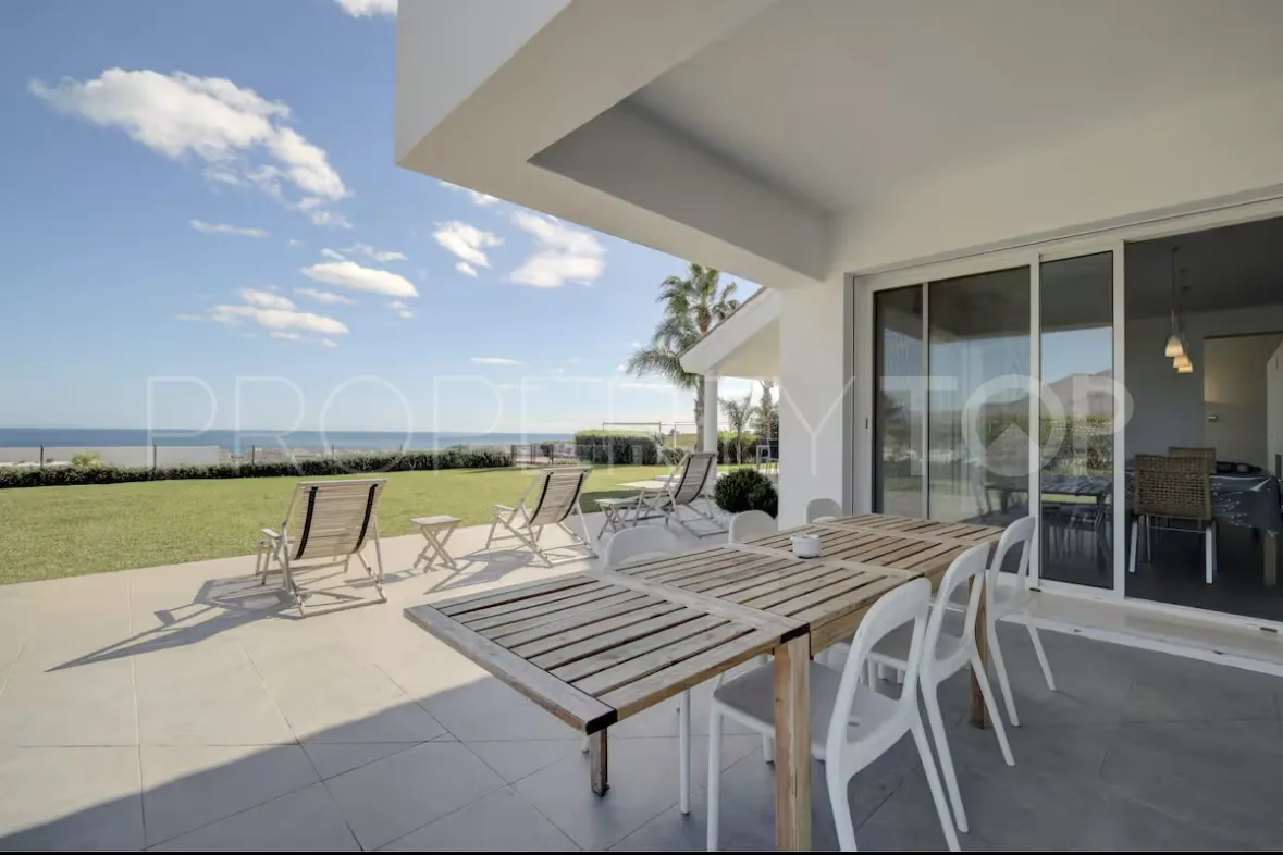 6 bedrooms villa for sale in Manilva