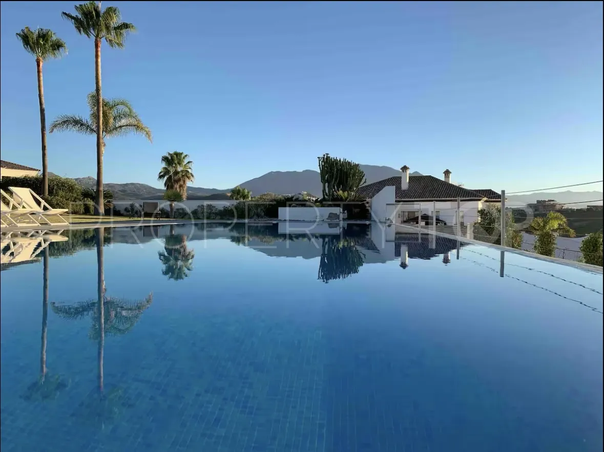 6 bedrooms villa for sale in Manilva