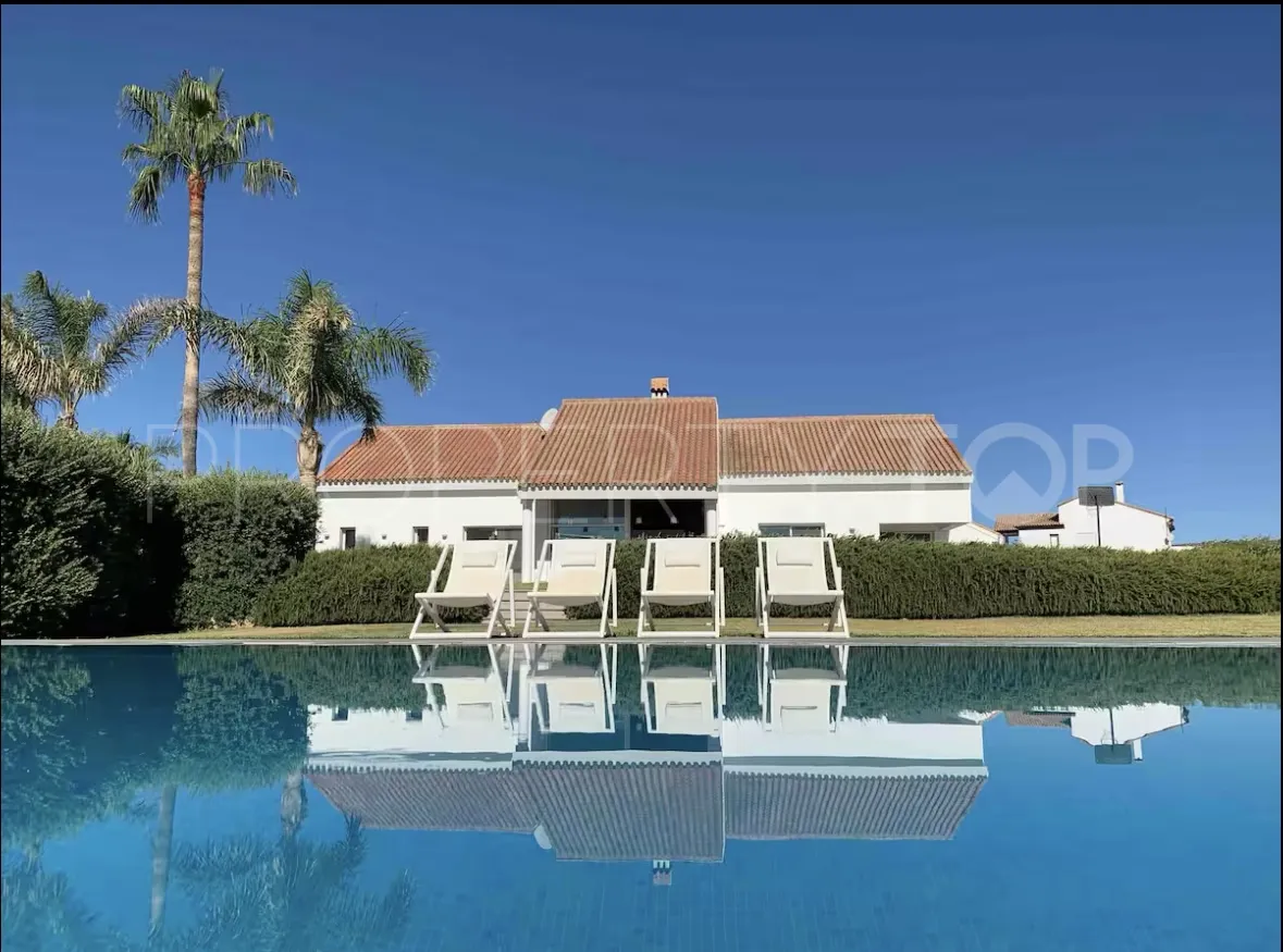 6 bedrooms villa for sale in Manilva