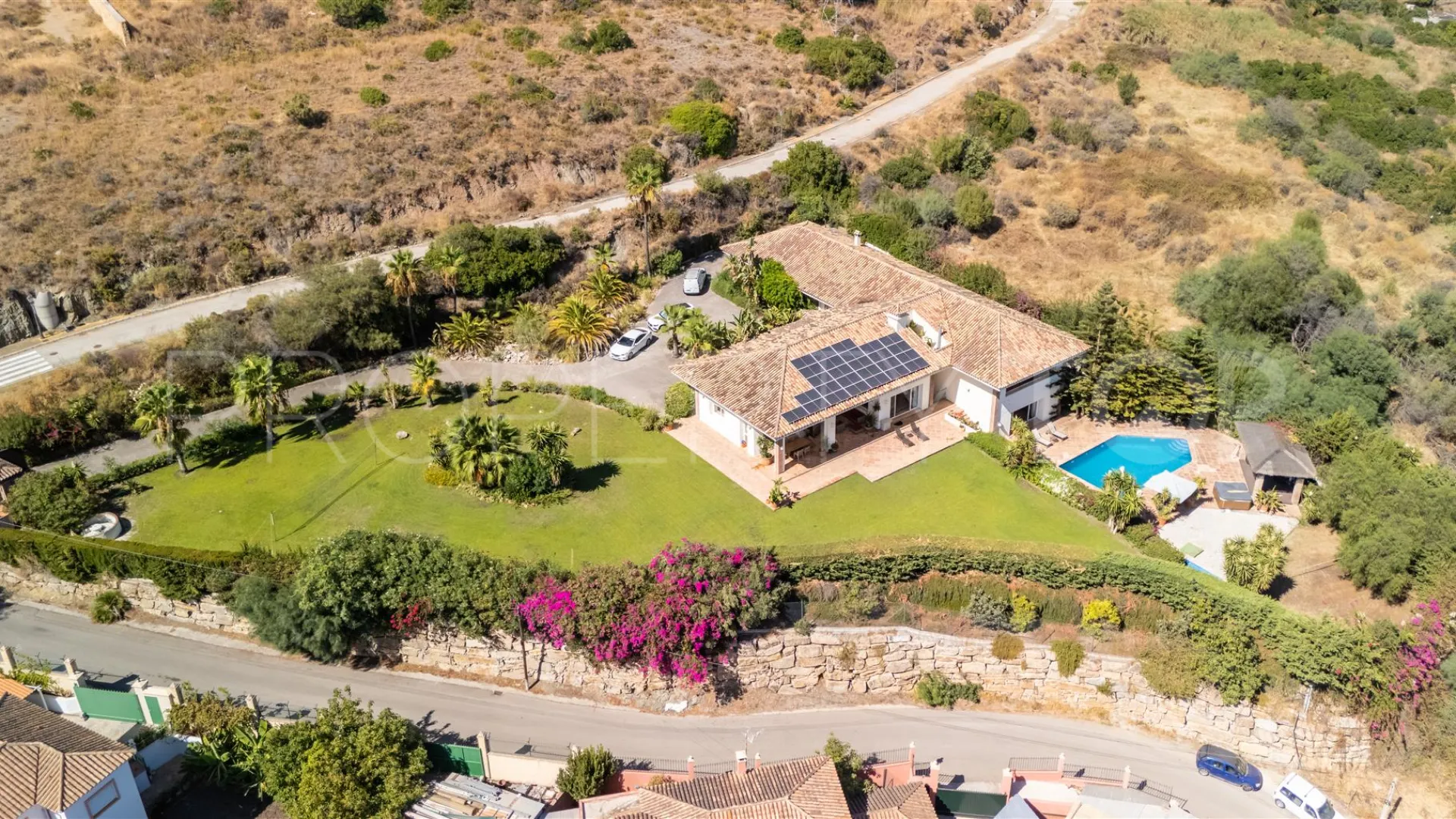 Comprar villa en Puerto del Almendro con 5 dormitorios