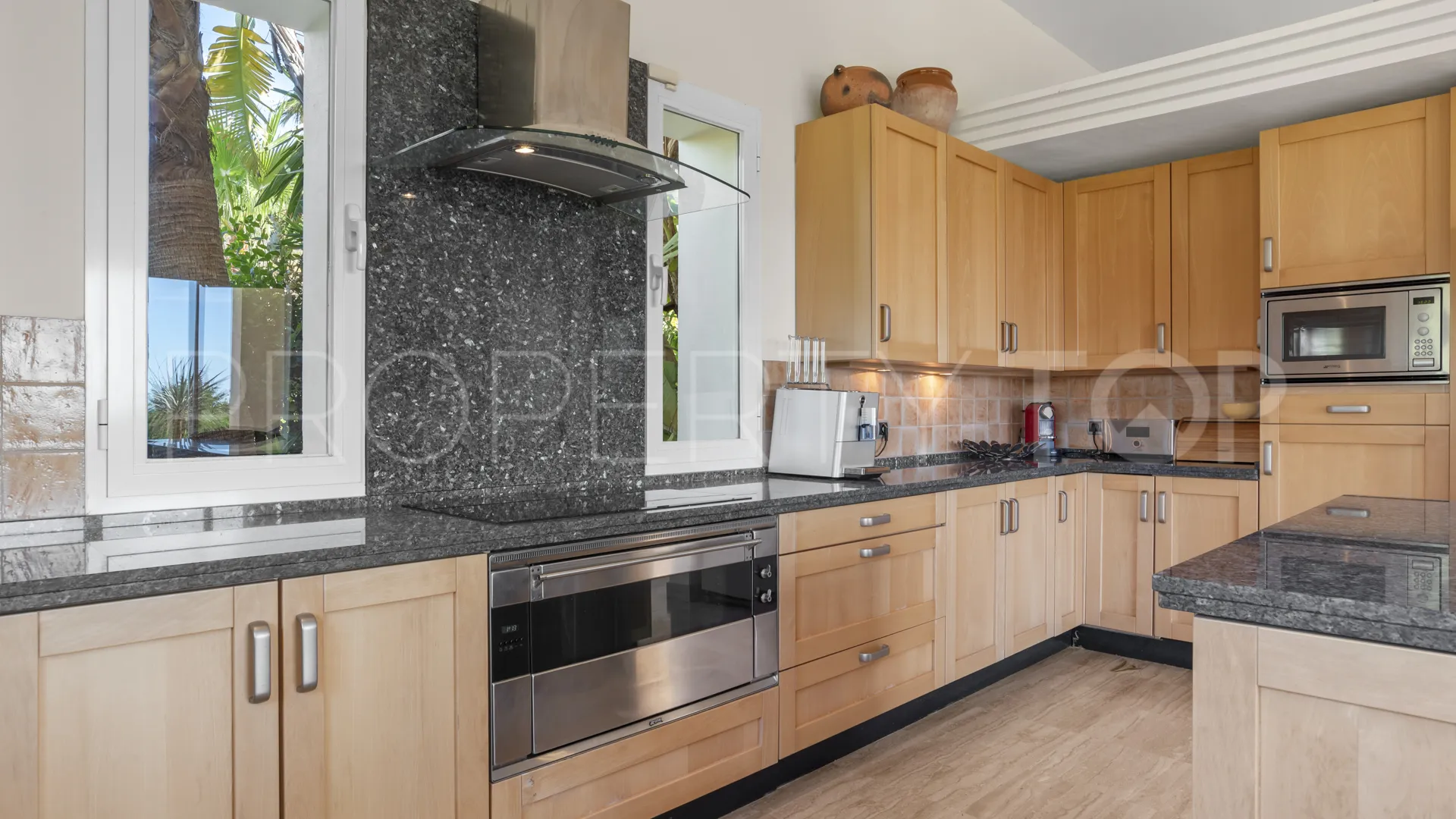 Comprar villa en Puerto del Almendro con 5 dormitorios