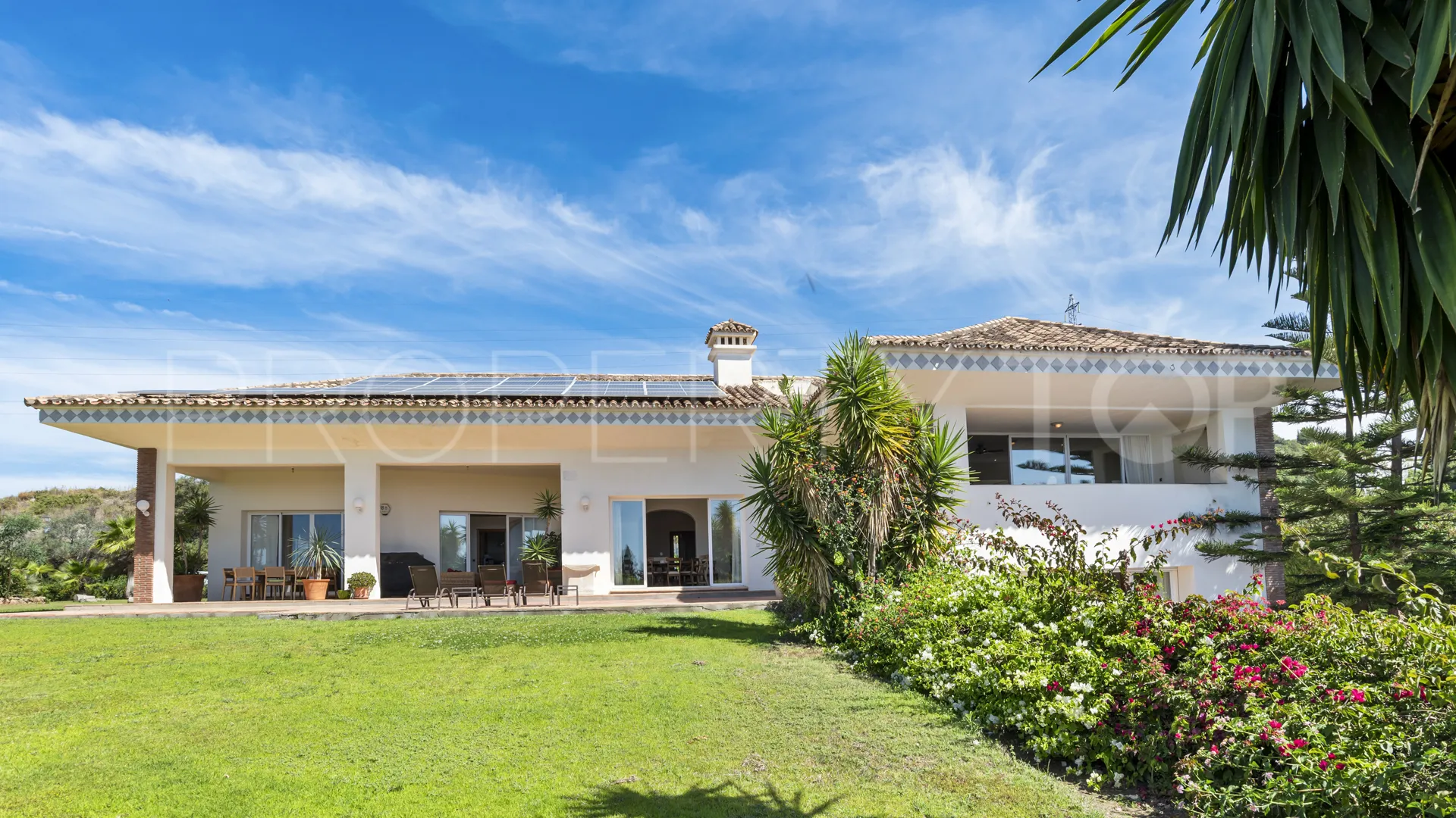 Comprar villa en Puerto del Almendro con 5 dormitorios