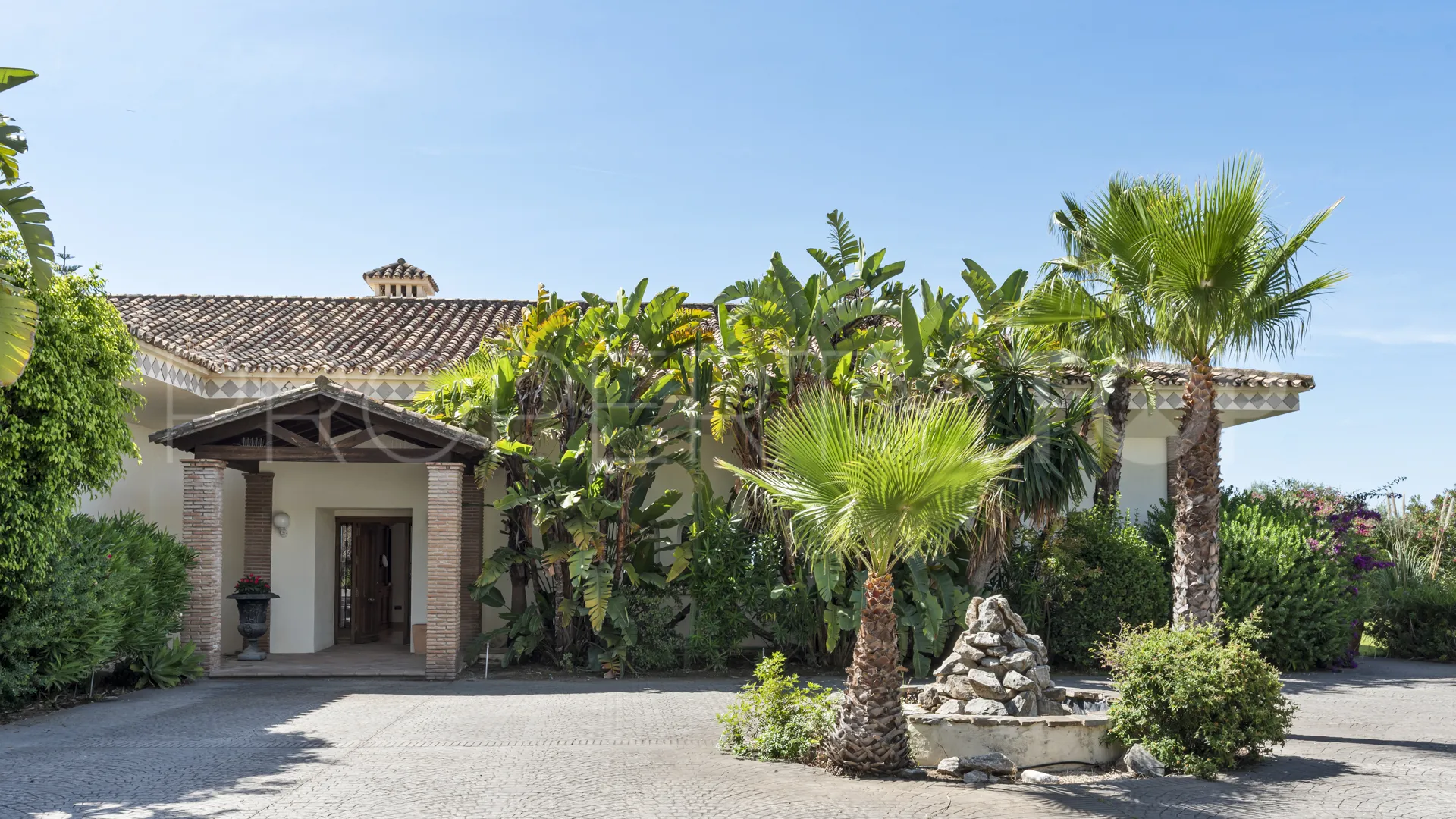 Comprar villa en Puerto del Almendro con 5 dormitorios