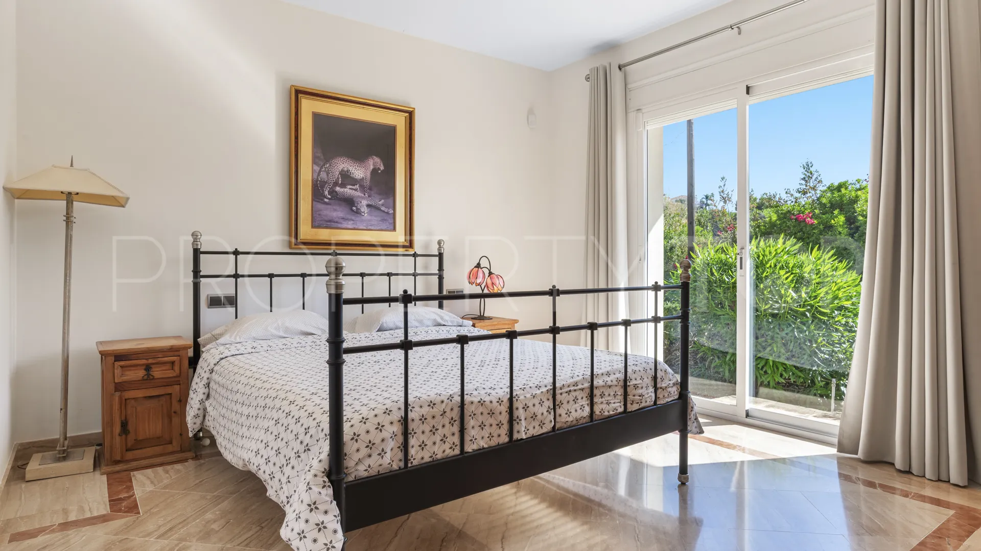 Comprar villa en Puerto del Almendro con 5 dormitorios