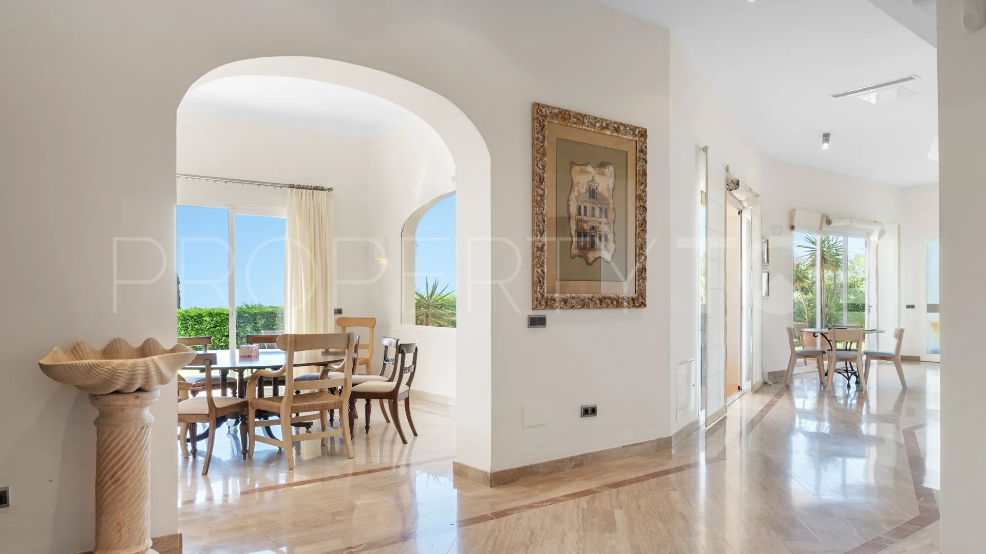 Comprar villa en Puerto del Almendro con 5 dormitorios