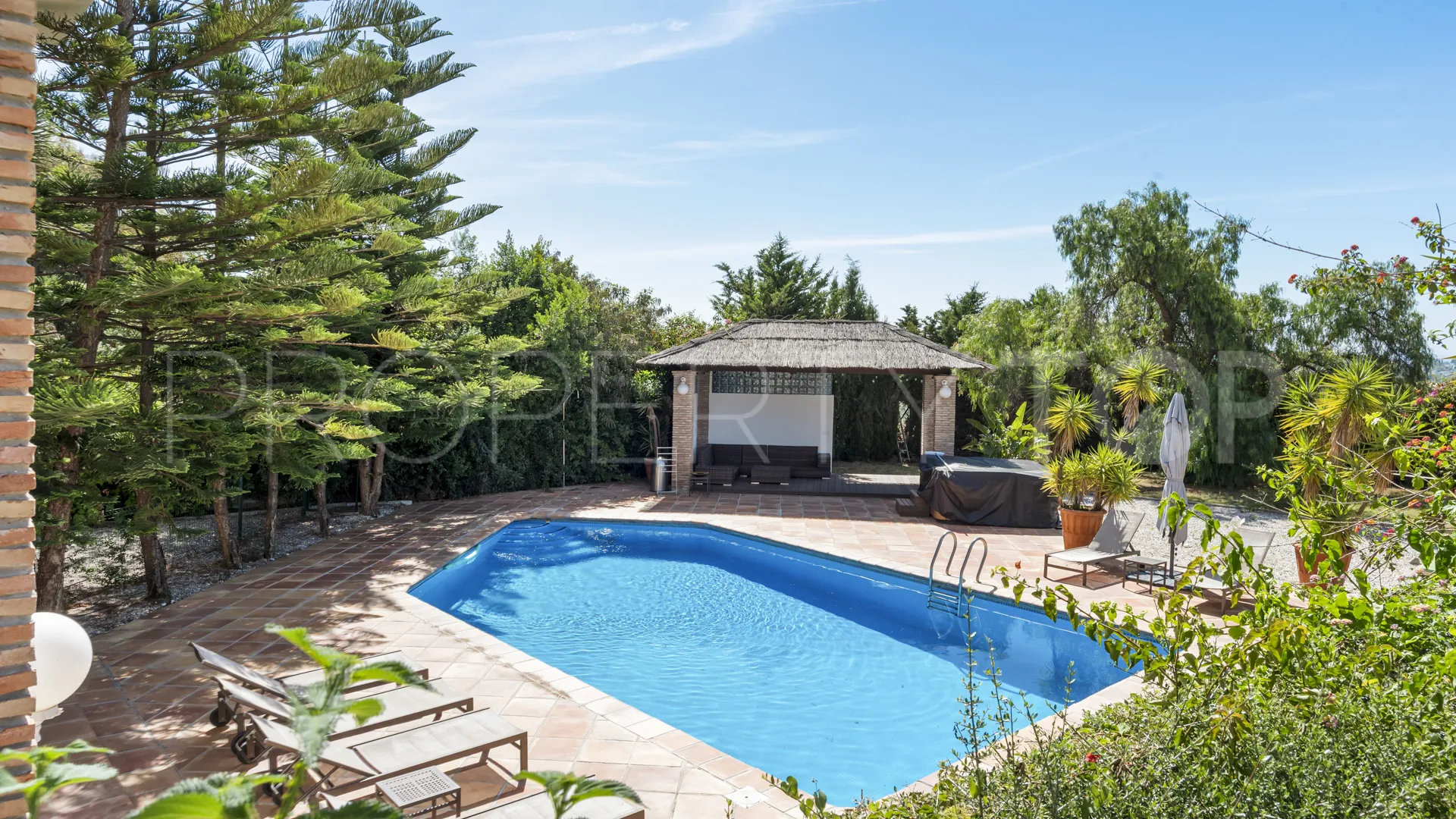 Comprar villa en Puerto del Almendro con 5 dormitorios