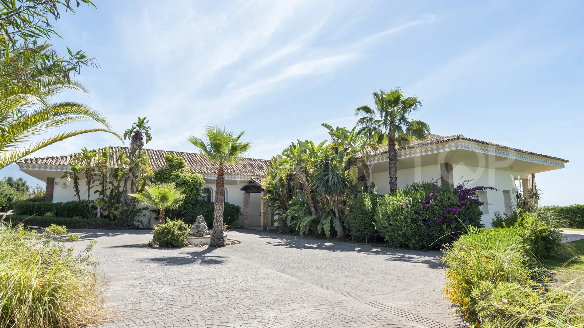 Comprar villa en Puerto del Almendro con 5 dormitorios
