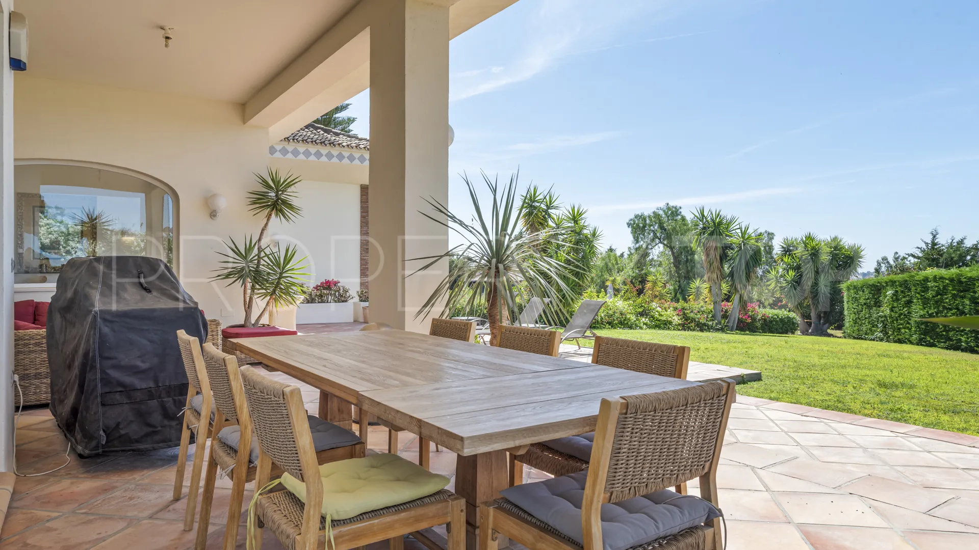 Comprar villa en Puerto del Almendro con 5 dormitorios