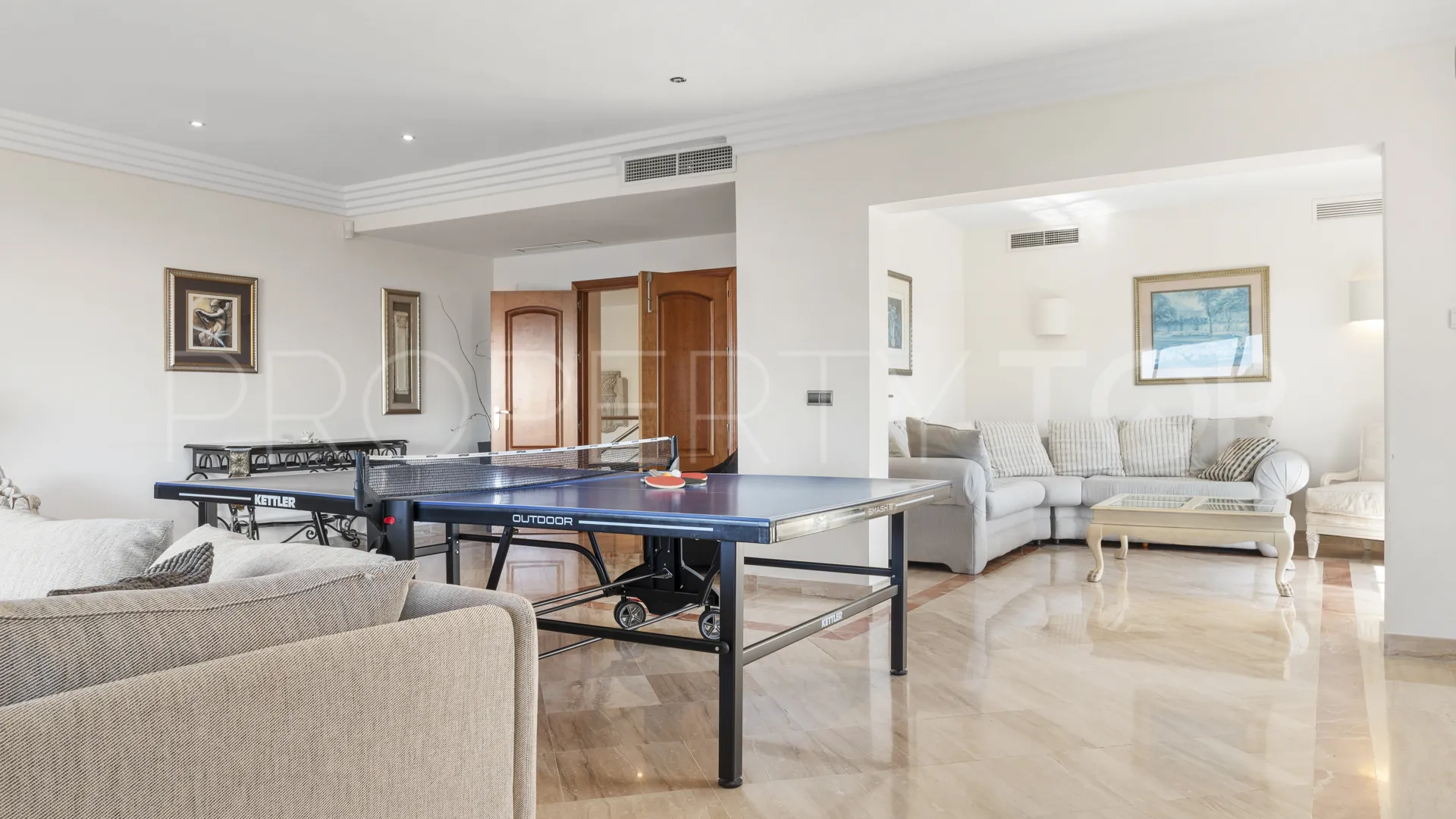 Comprar villa en Puerto del Almendro con 5 dormitorios