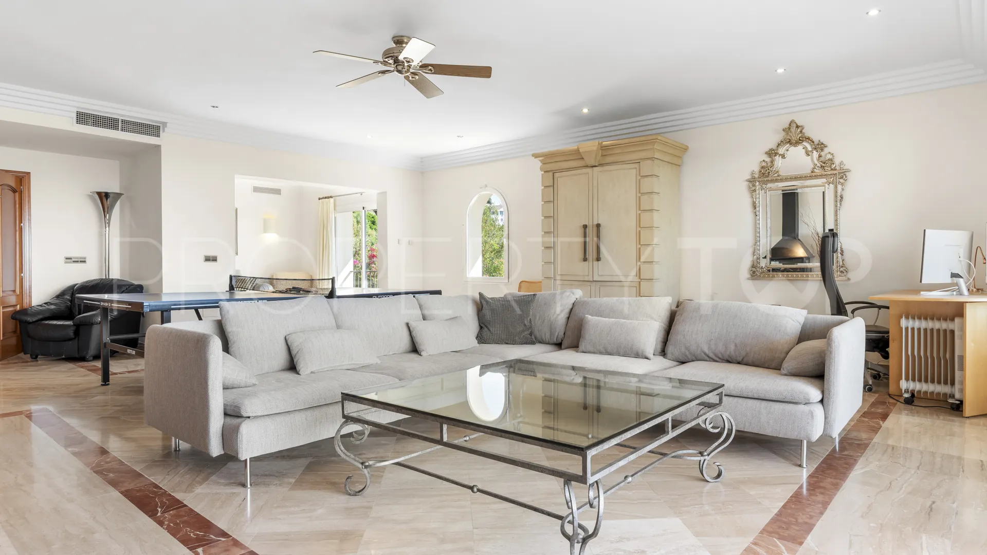 Comprar villa en Puerto del Almendro con 5 dormitorios
