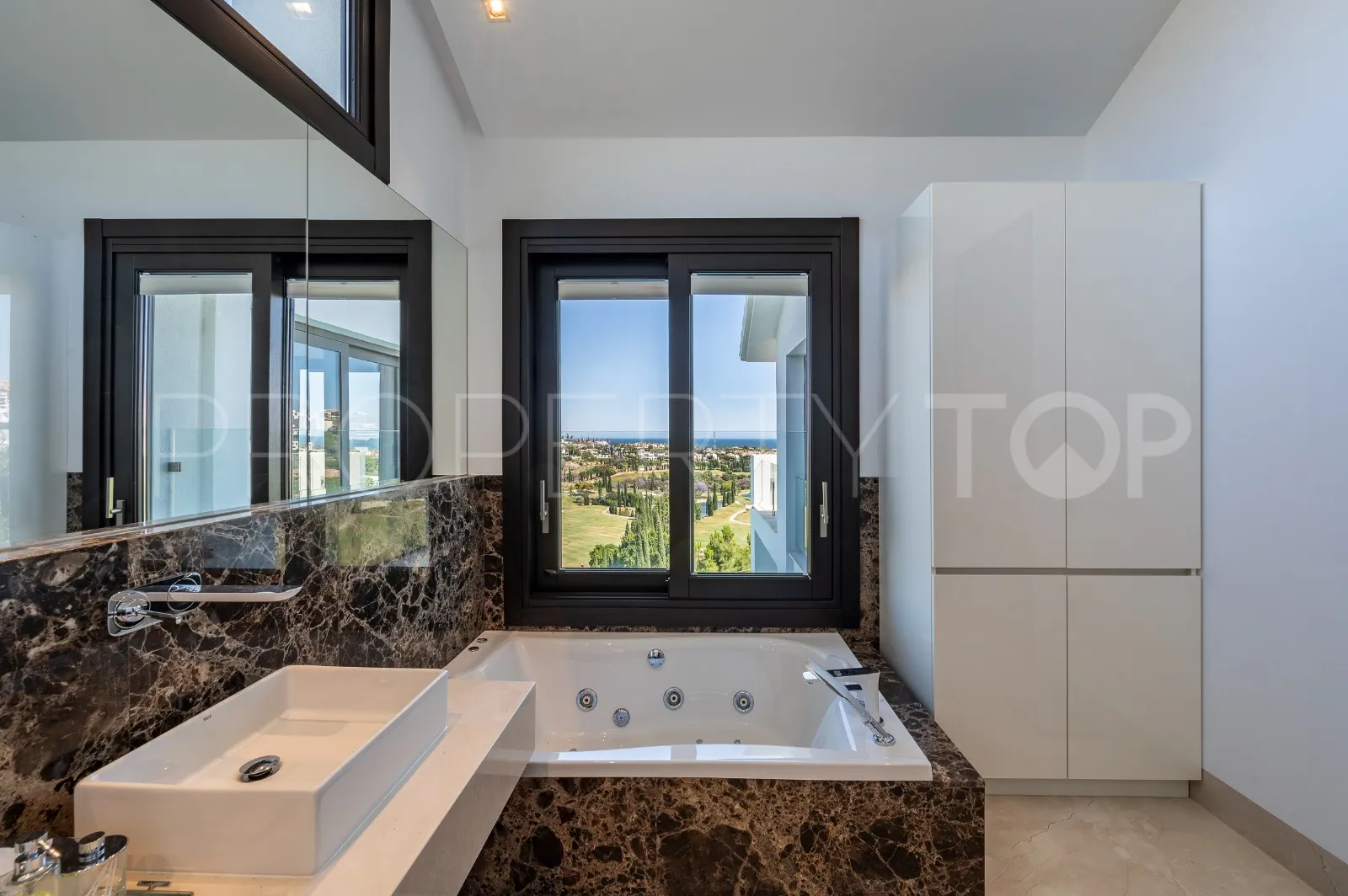 Villa with 6 bedrooms for sale in Los Flamingos