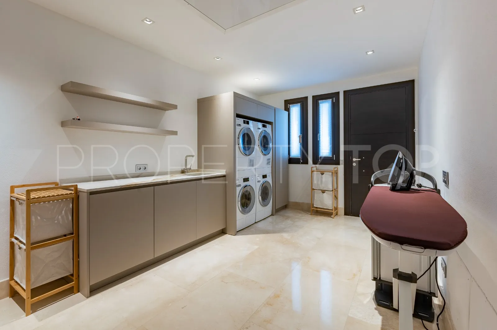 Villa with 6 bedrooms for sale in Los Flamingos
