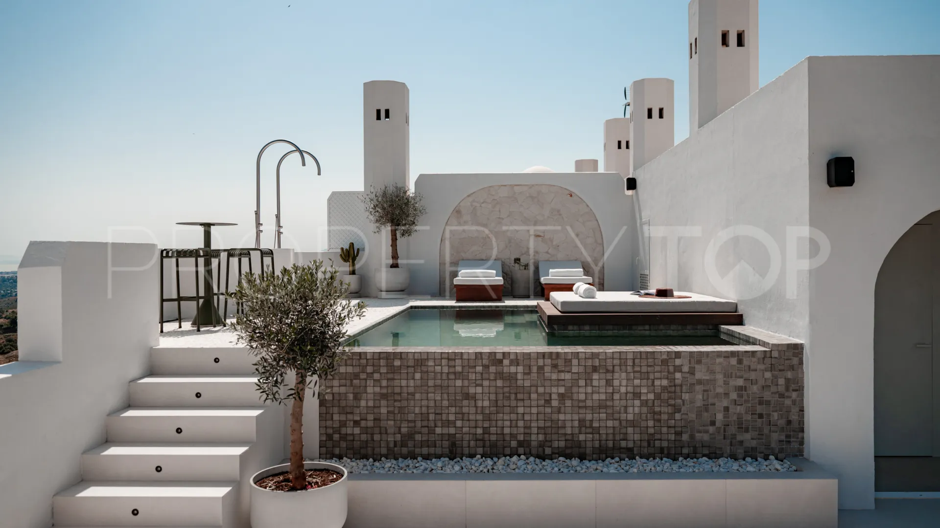 For sale penthouse with 3 bedrooms in Jardines Colgantes