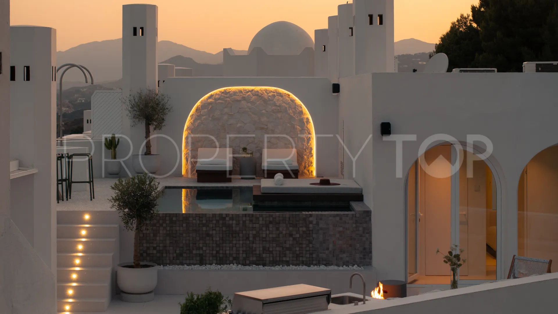 For sale penthouse with 3 bedrooms in Jardines Colgantes