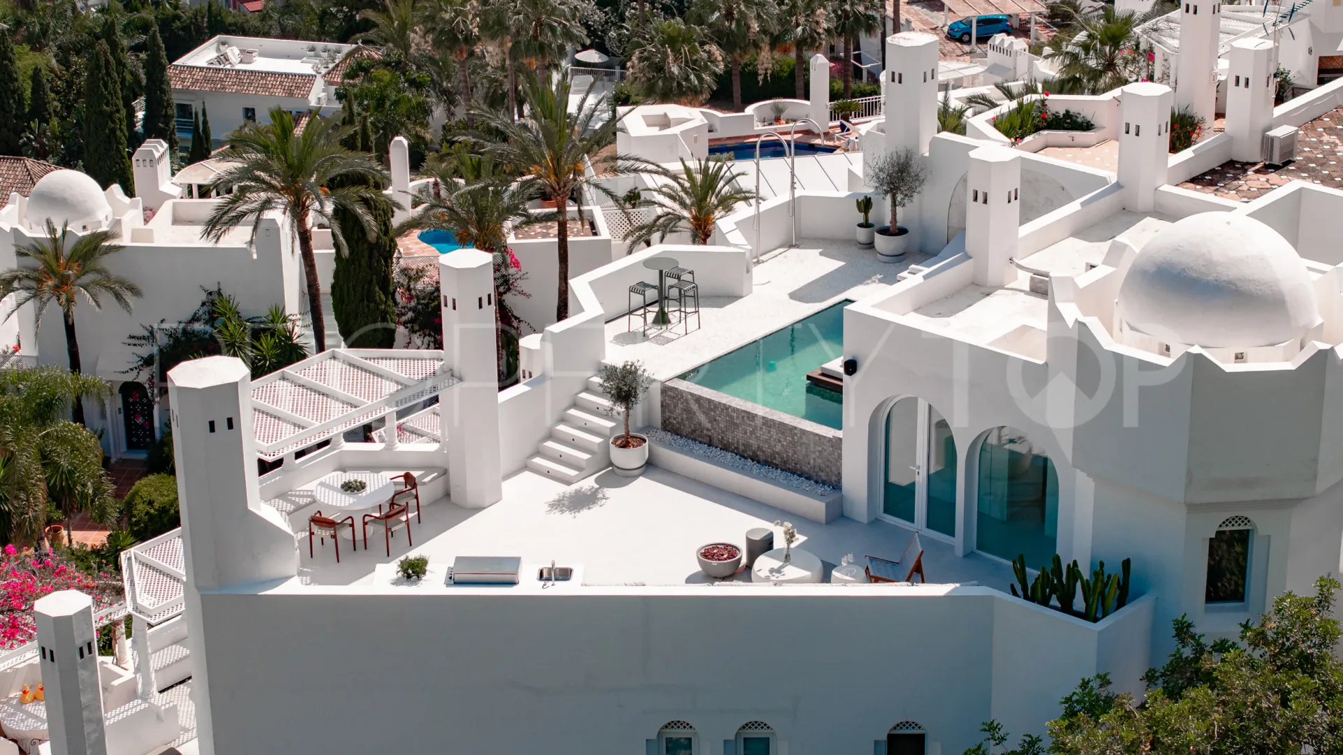 For sale penthouse with 3 bedrooms in Jardines Colgantes