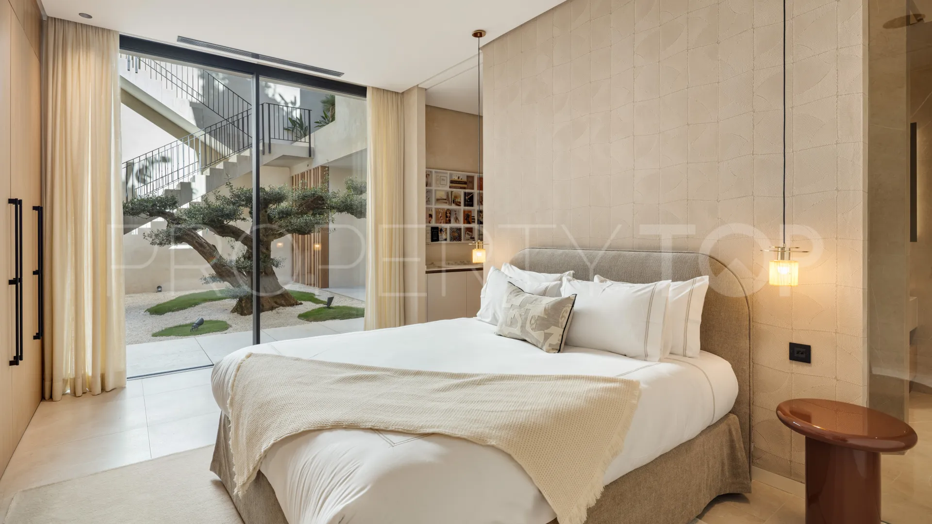 Villa de 6 dormitorios en venta en El Madroñal