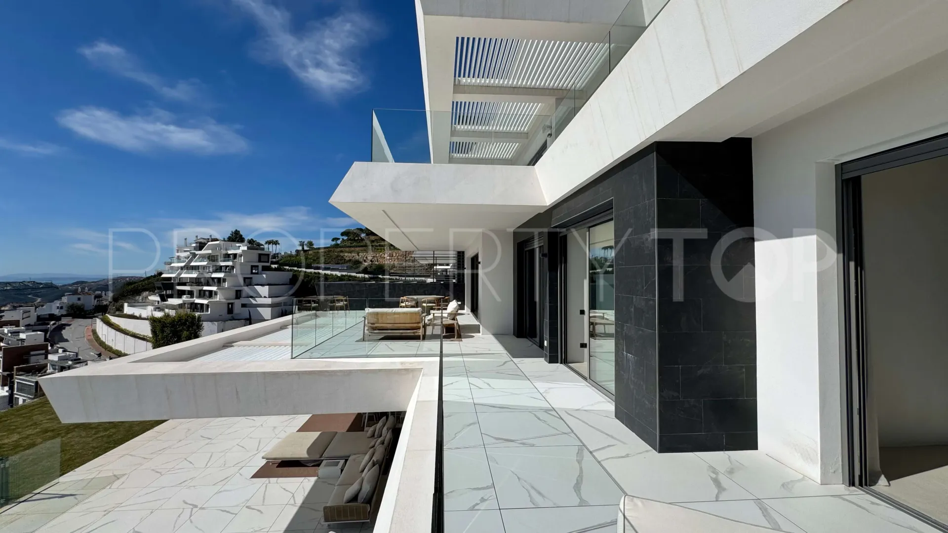 La Quinta, apartamento en venta con 3 dormitorios