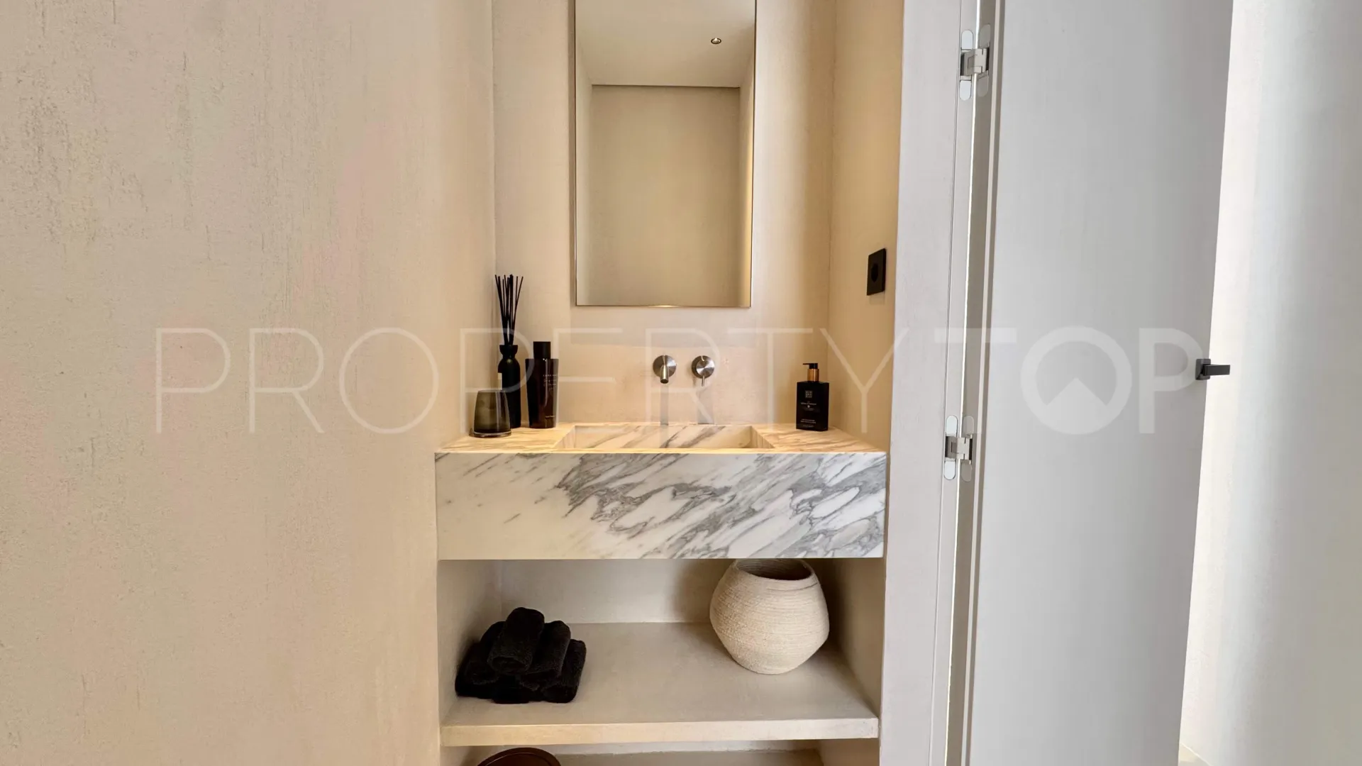 La Quinta, apartamento en venta con 3 dormitorios