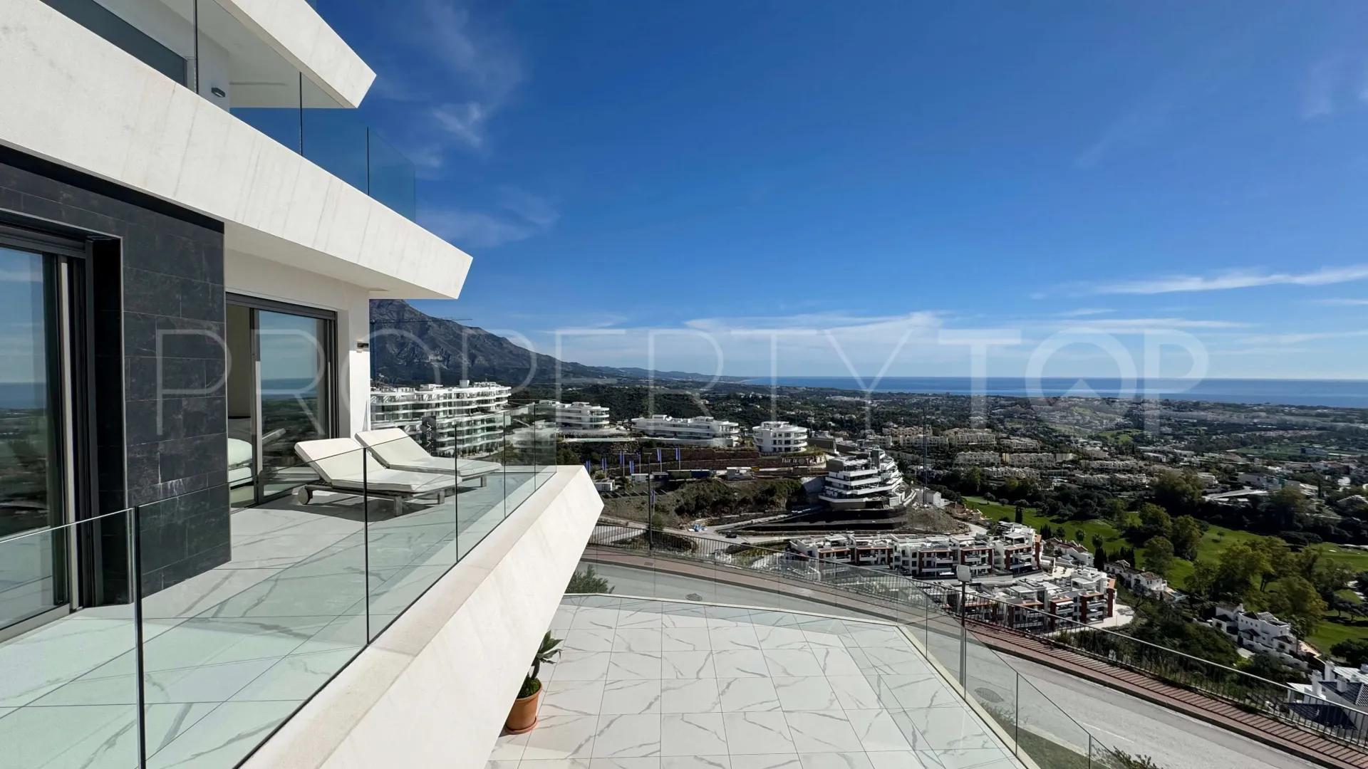 La Quinta, apartamento en venta con 3 dormitorios