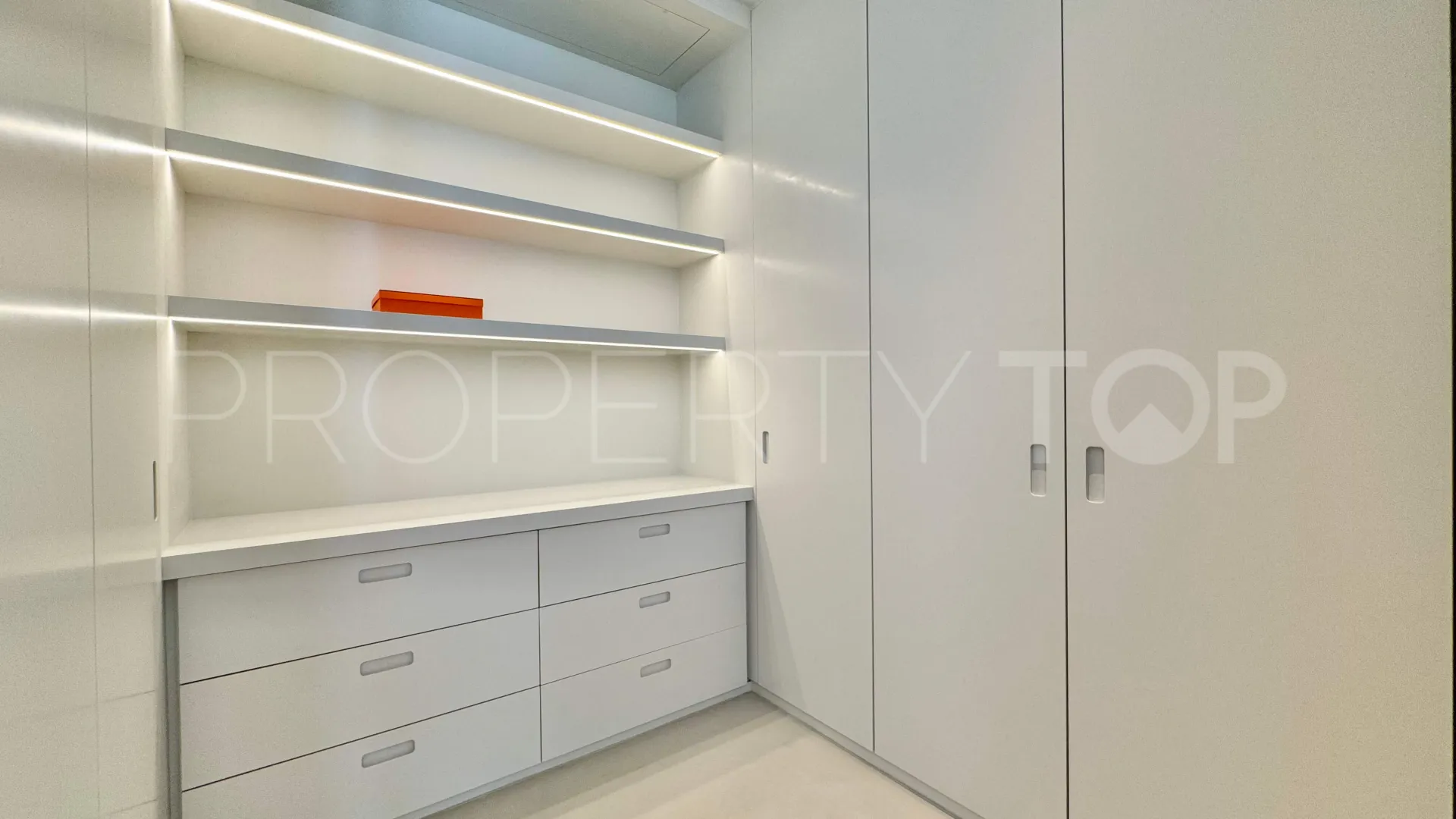 La Quinta, apartamento en venta con 3 dormitorios