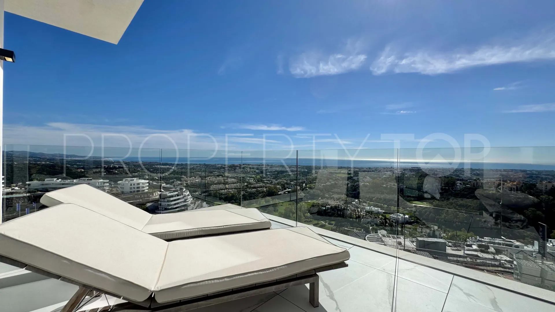La Quinta, apartamento en venta con 3 dormitorios