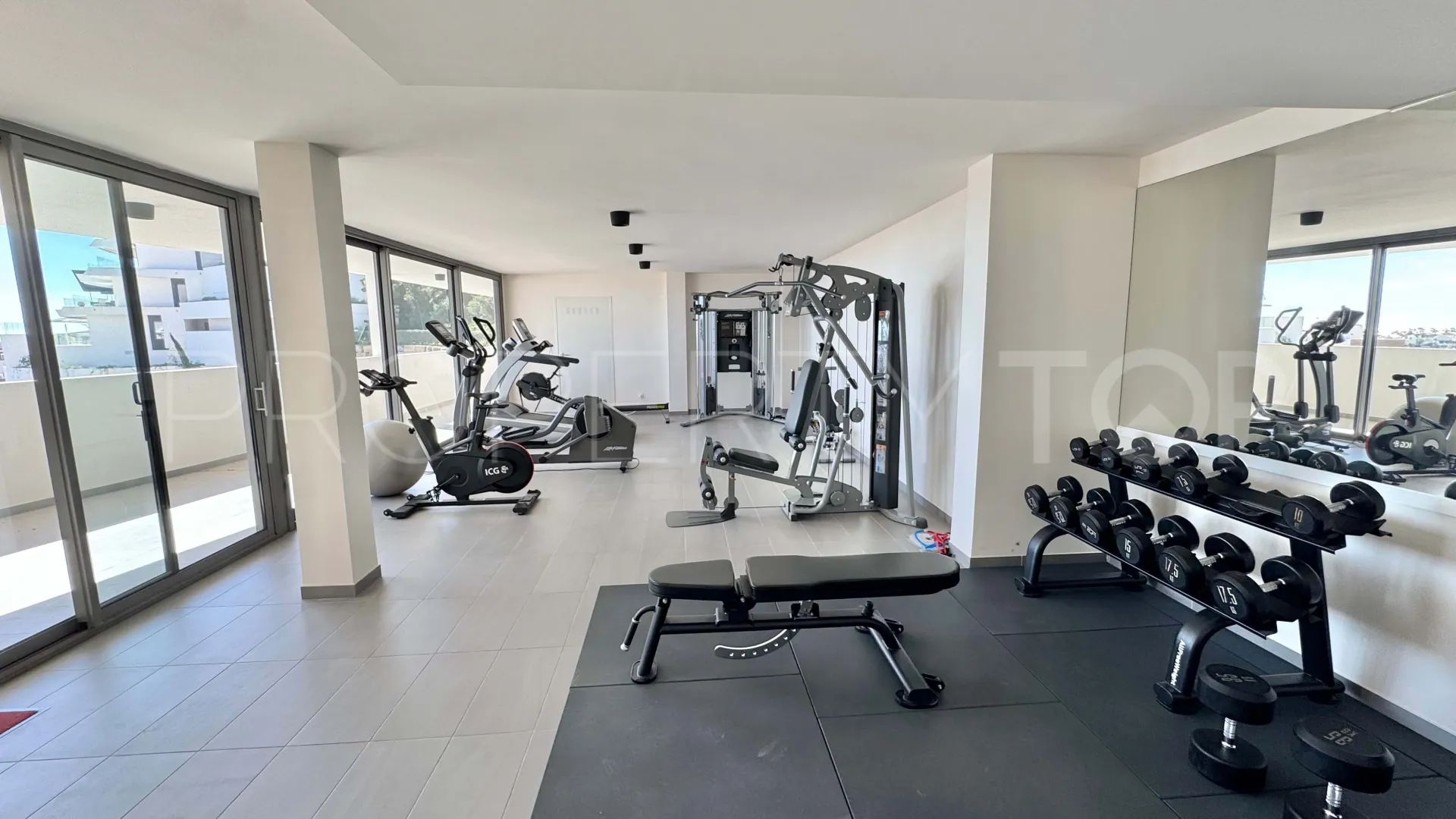 La Quinta, apartamento en venta con 3 dormitorios