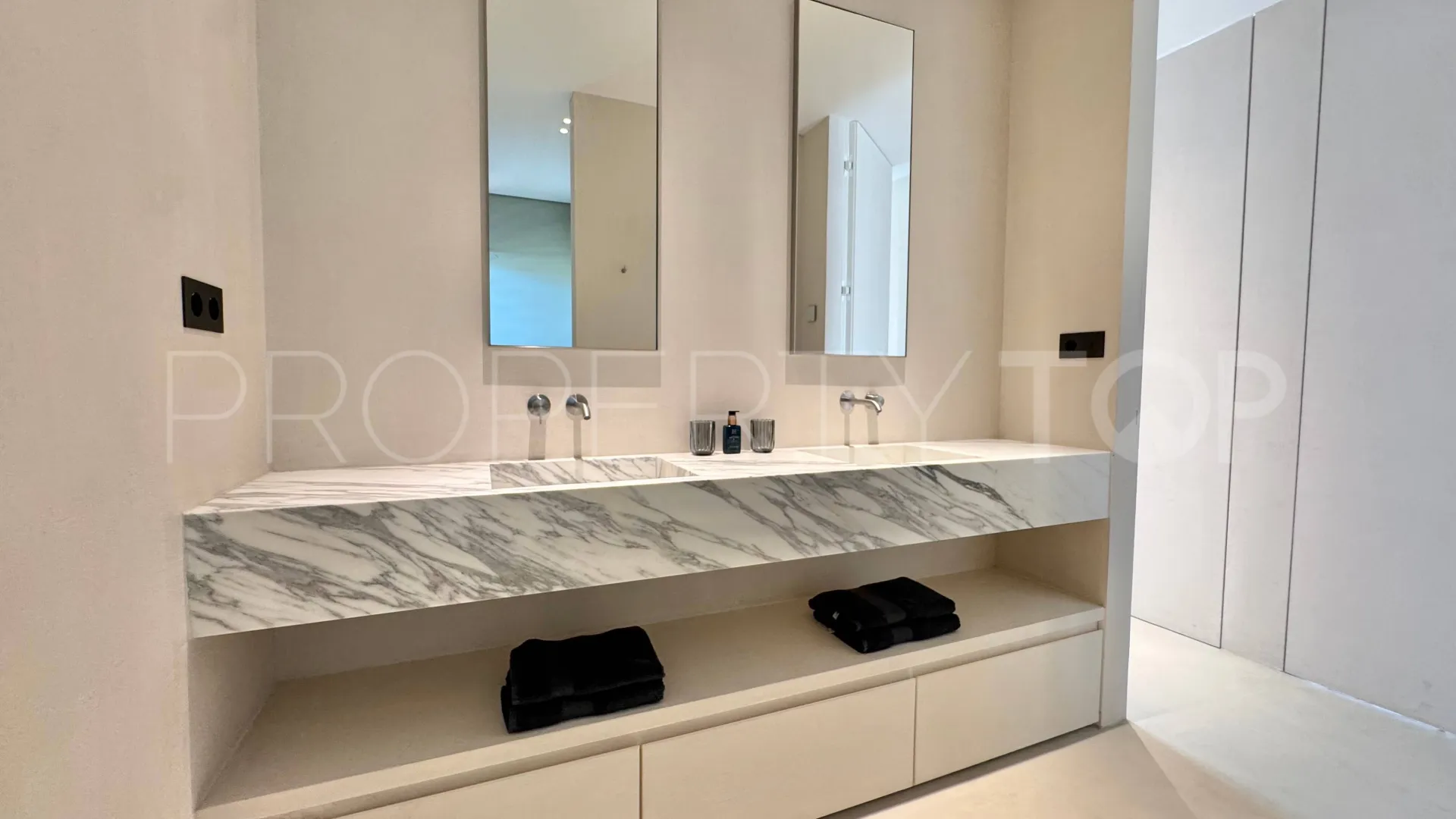 La Quinta, apartamento en venta con 3 dormitorios