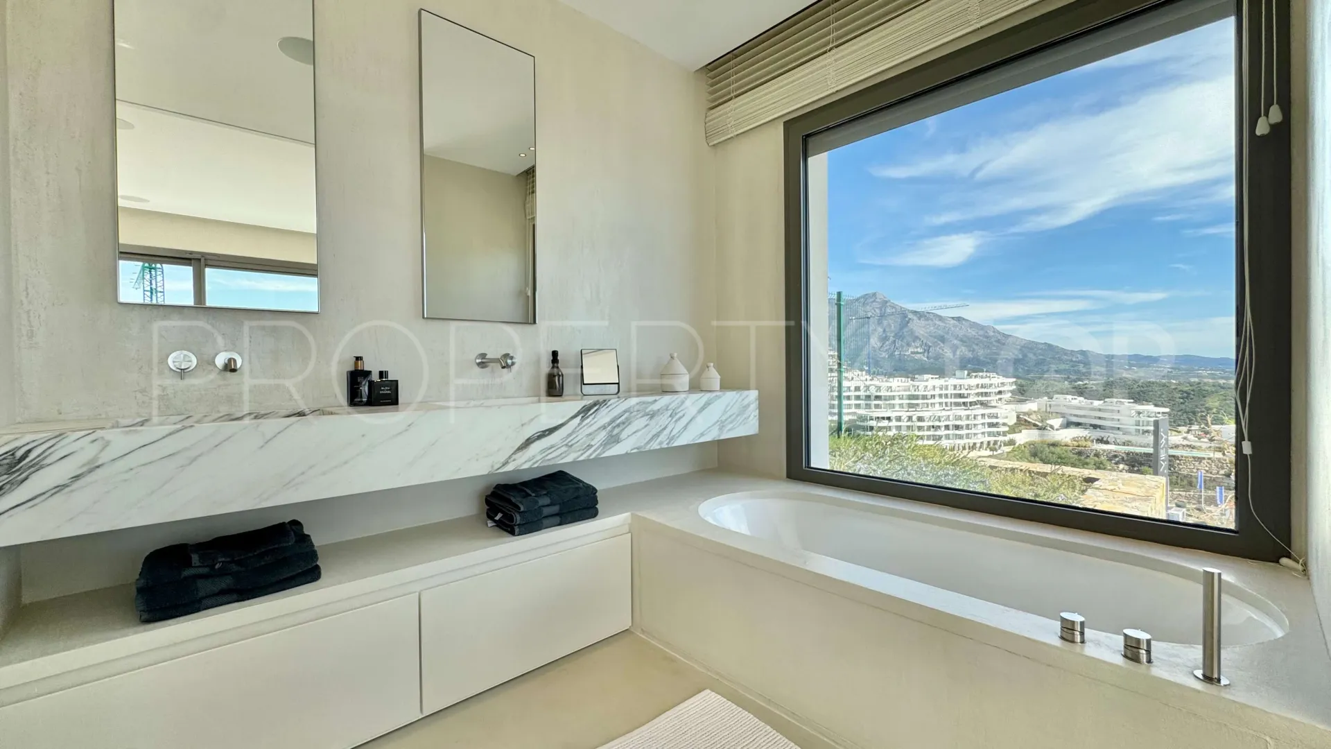 La Quinta, apartamento en venta con 3 dormitorios