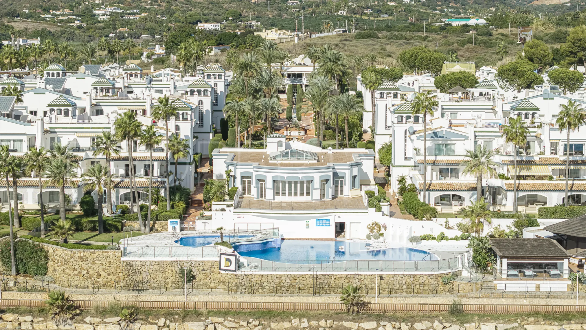 For sale 3 bedrooms penthouse in Dominion Beach