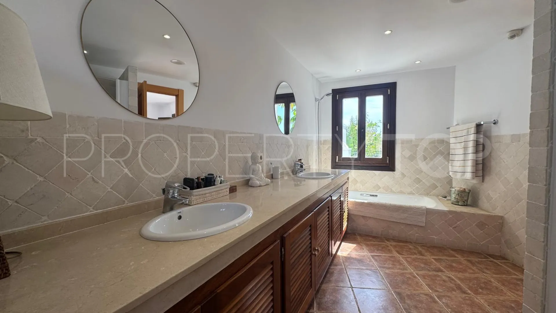 For sale El Campanario town house with 3 bedrooms