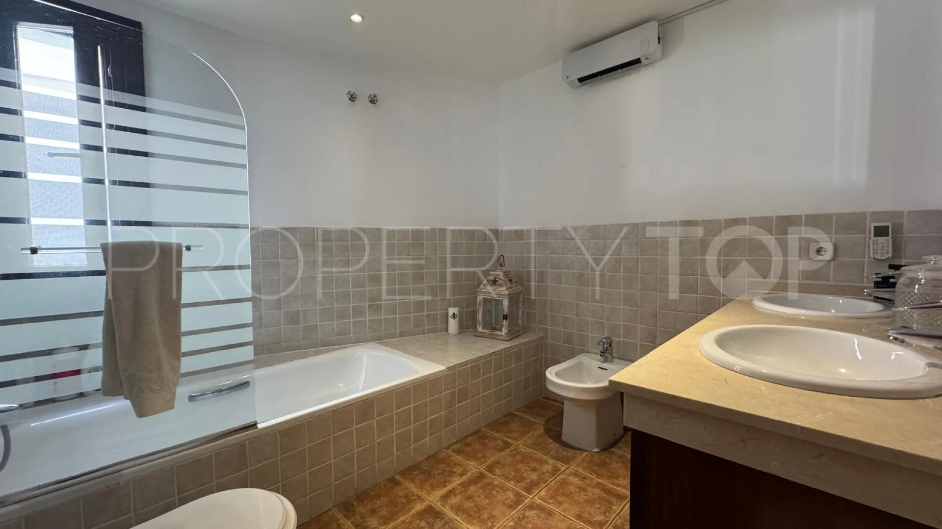 For sale El Campanario town house with 3 bedrooms