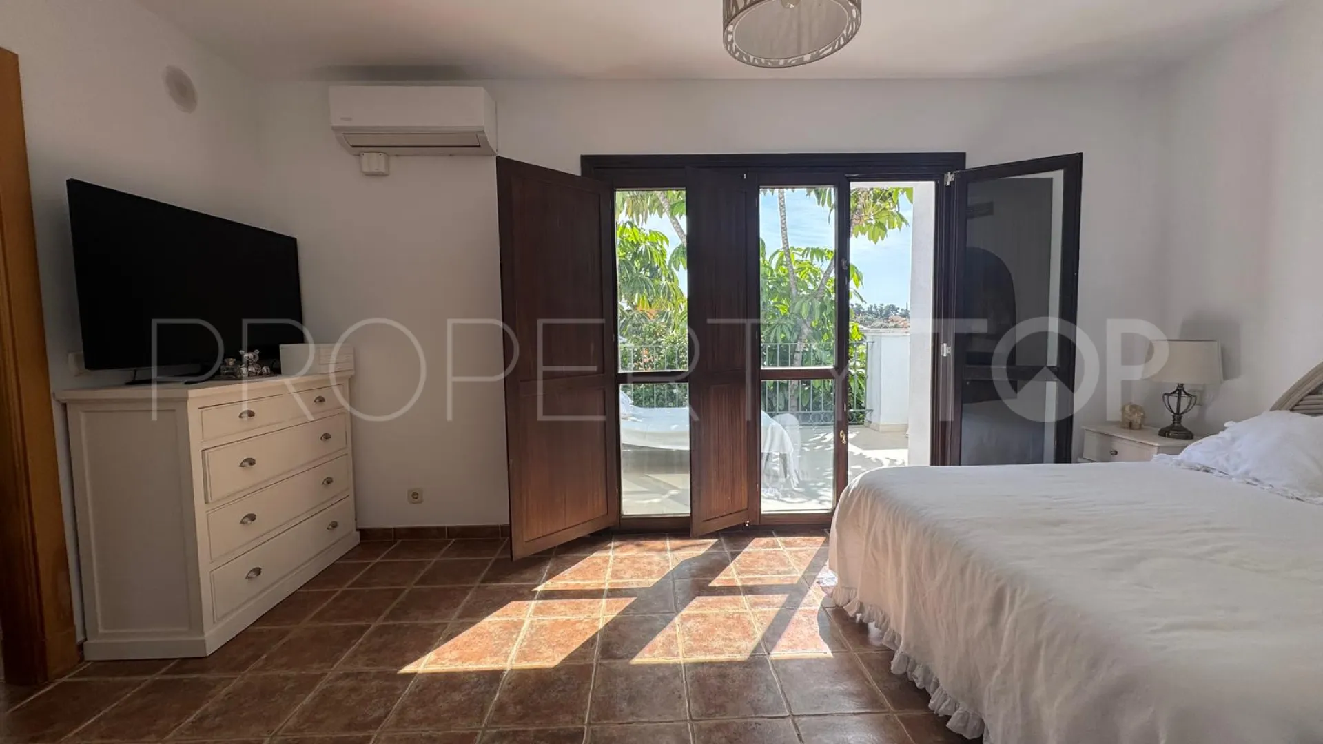 For sale El Campanario town house with 3 bedrooms