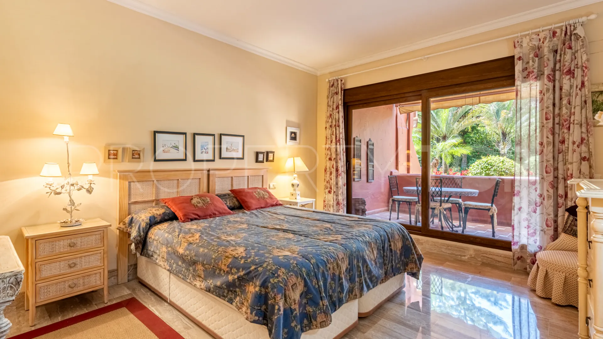 2 bedrooms Alhambra del Golf apartment for sale