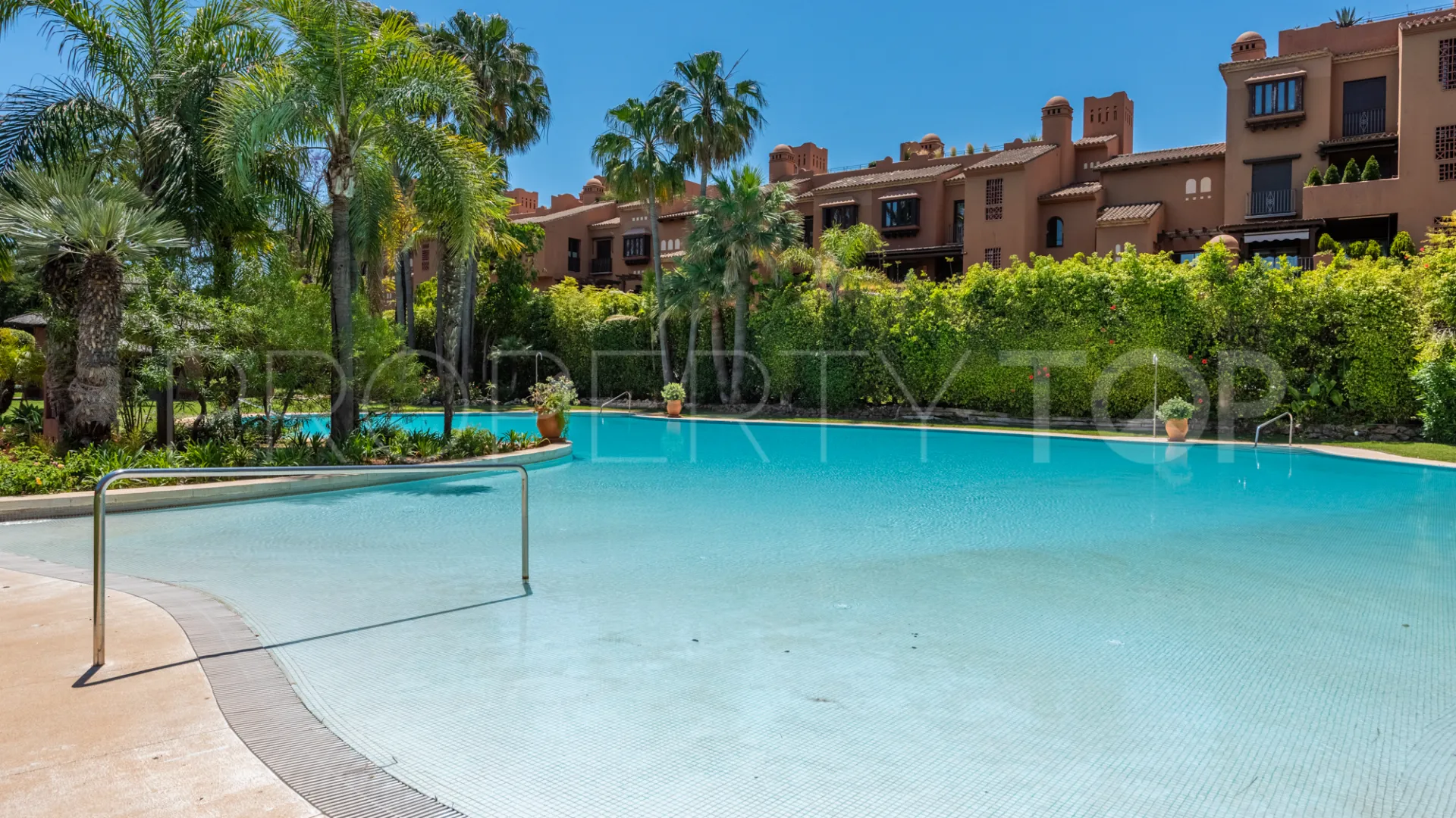 2 bedrooms Alhambra del Golf apartment for sale