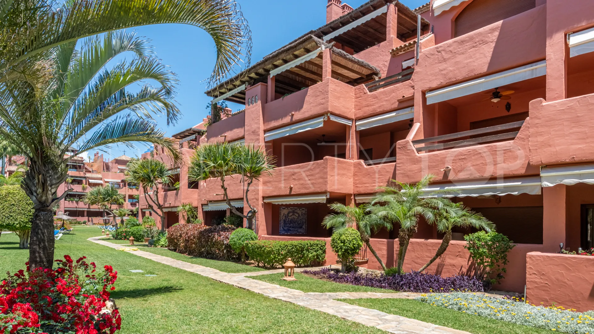 2 bedrooms Alhambra del Golf apartment for sale