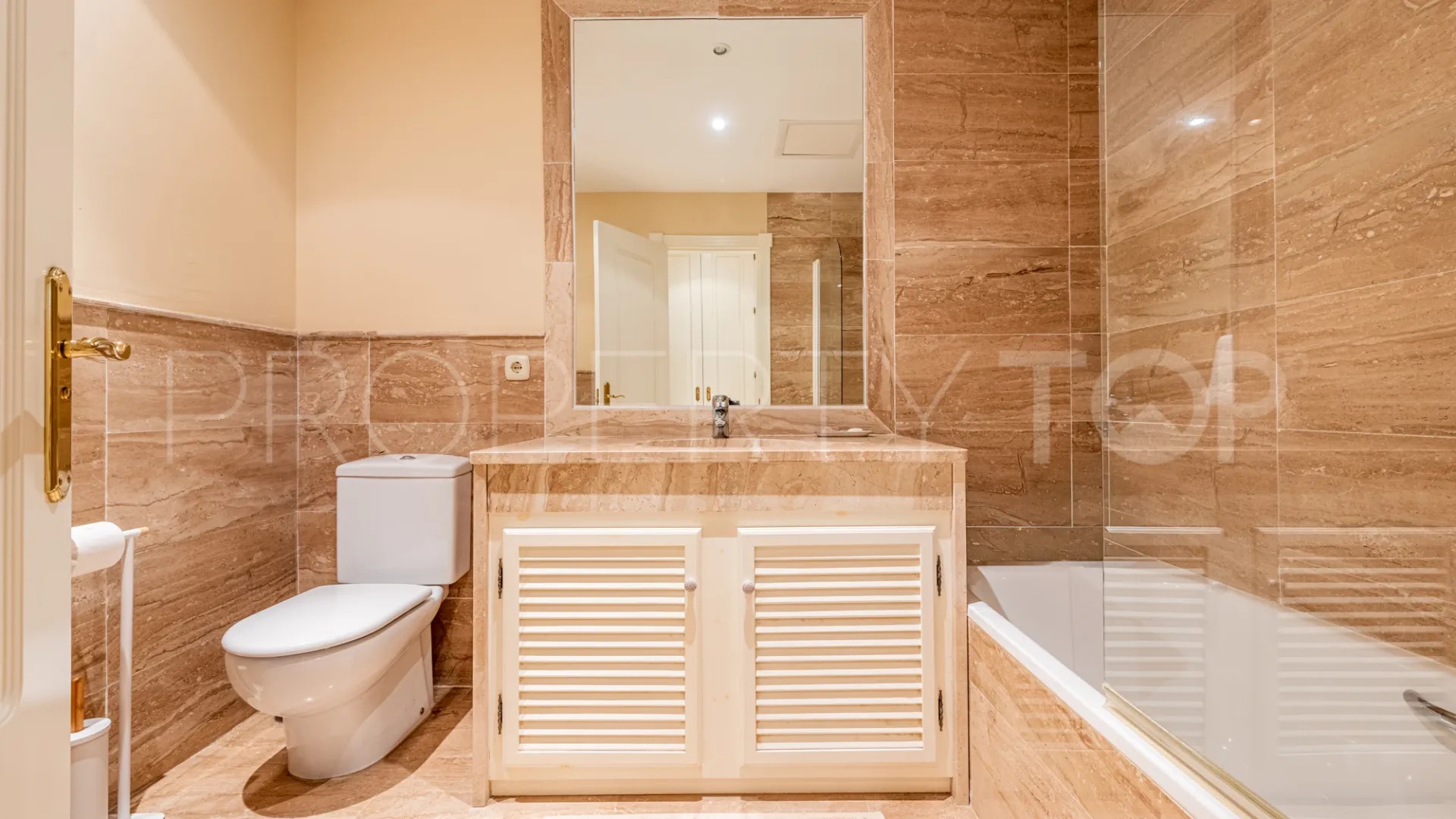 2 bedrooms Alhambra del Golf apartment for sale