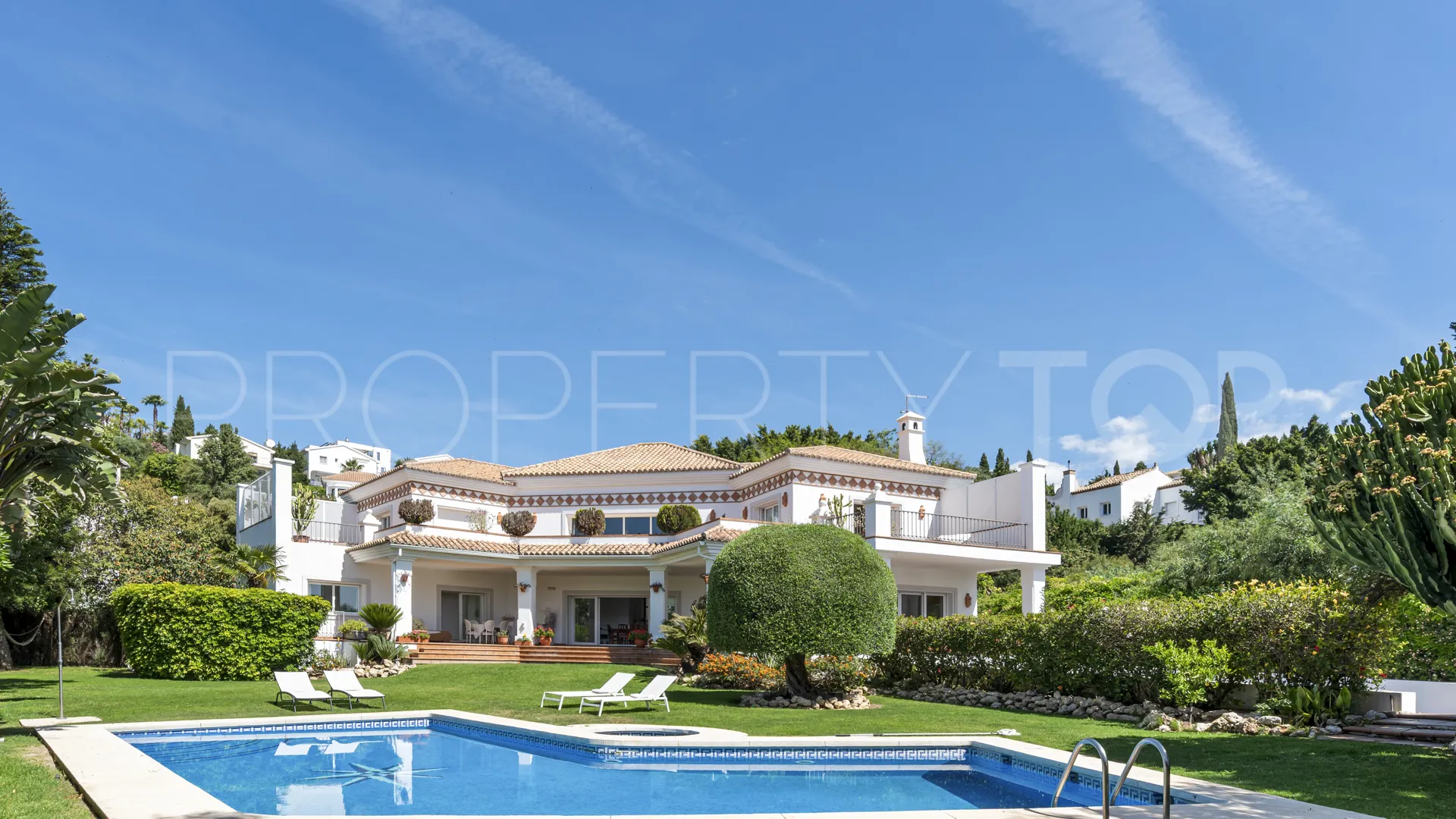 Villa for sale in Paraiso Alto with 6 bedrooms