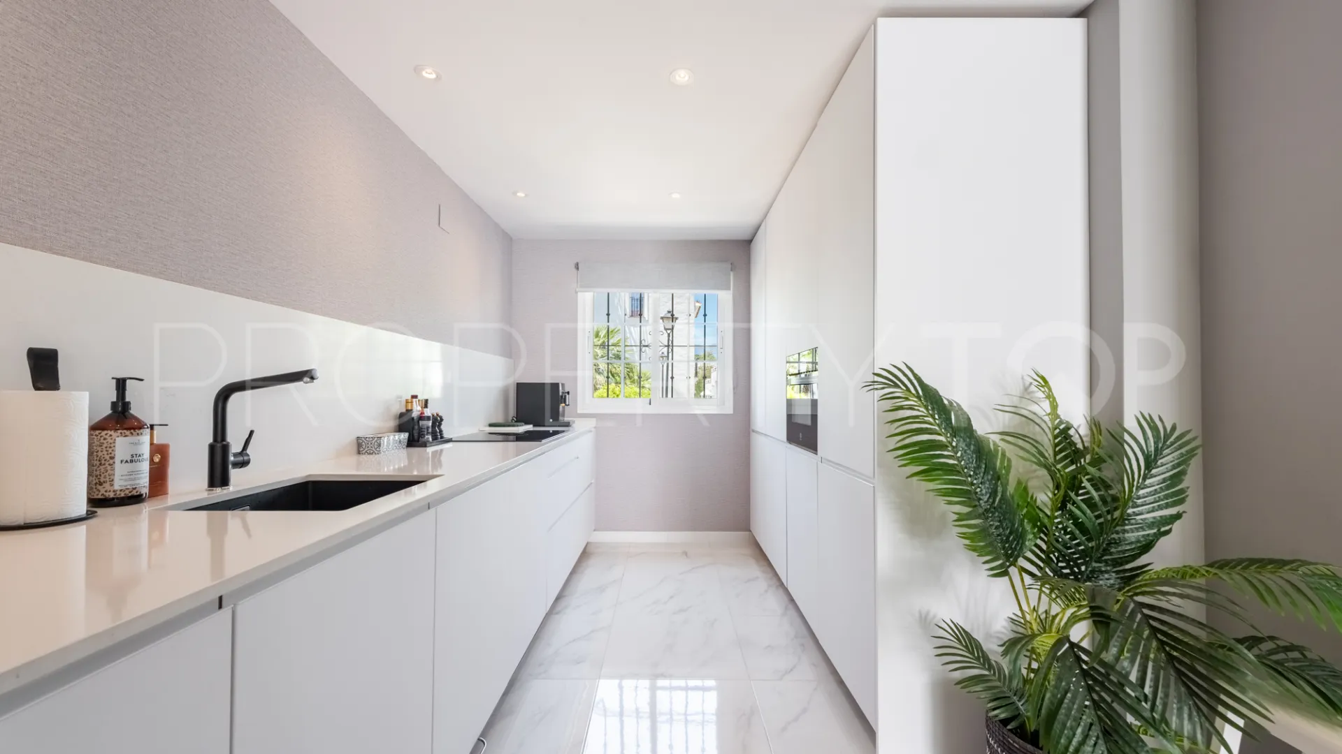 Town house for sale in Arco Iris with 3 bedrooms