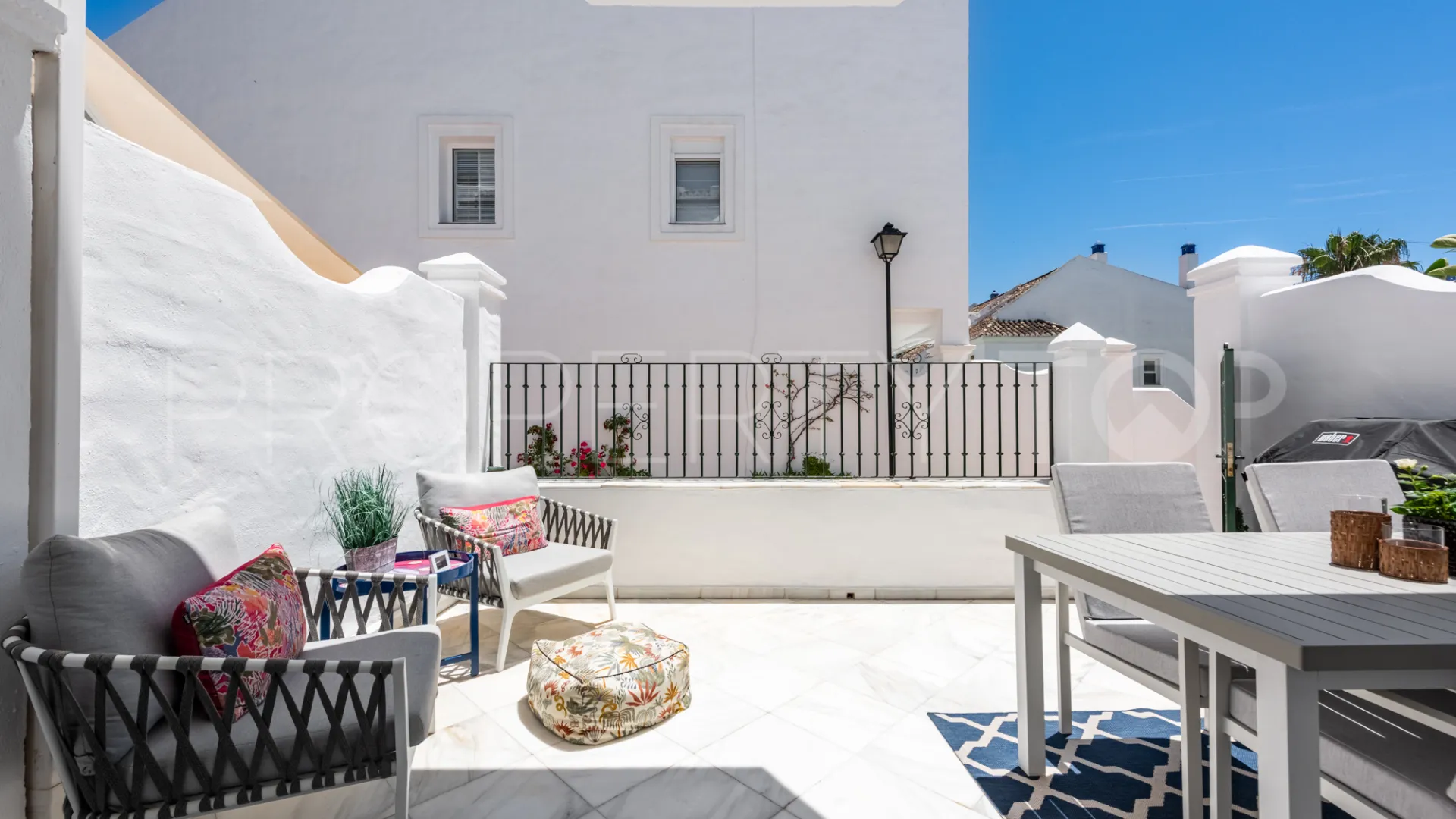 Town house for sale in Arco Iris with 3 bedrooms
