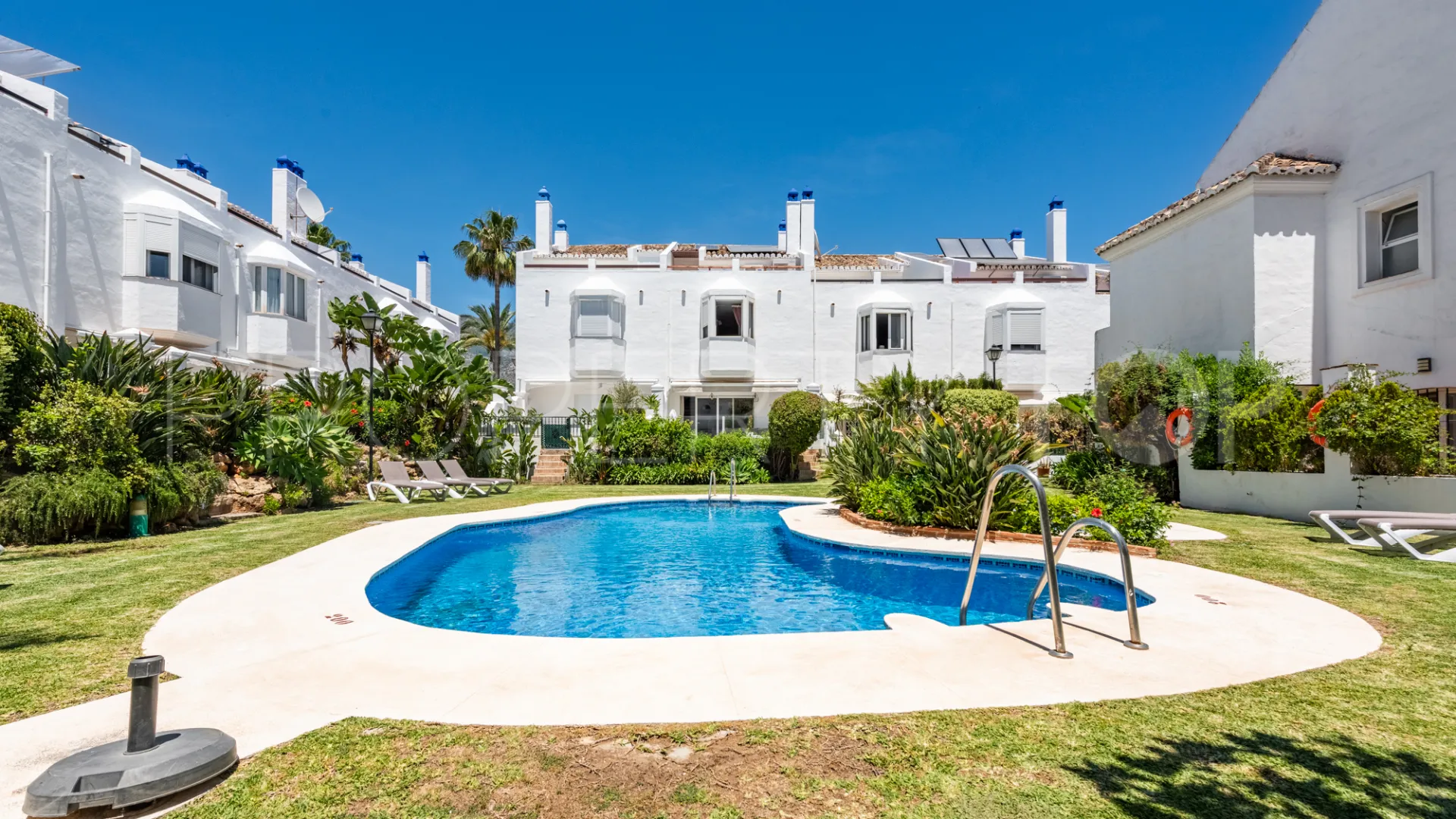 Town house for sale in Arco Iris with 3 bedrooms