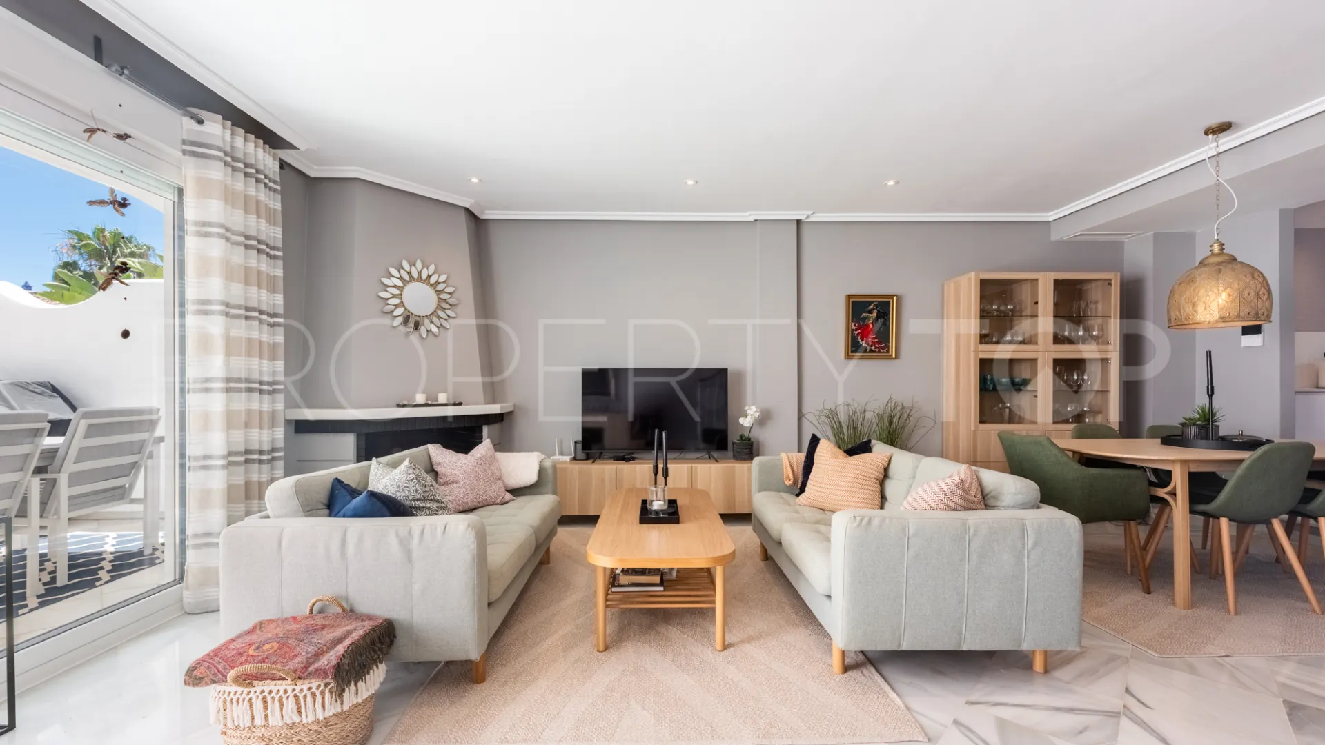 Town house for sale in Arco Iris with 3 bedrooms