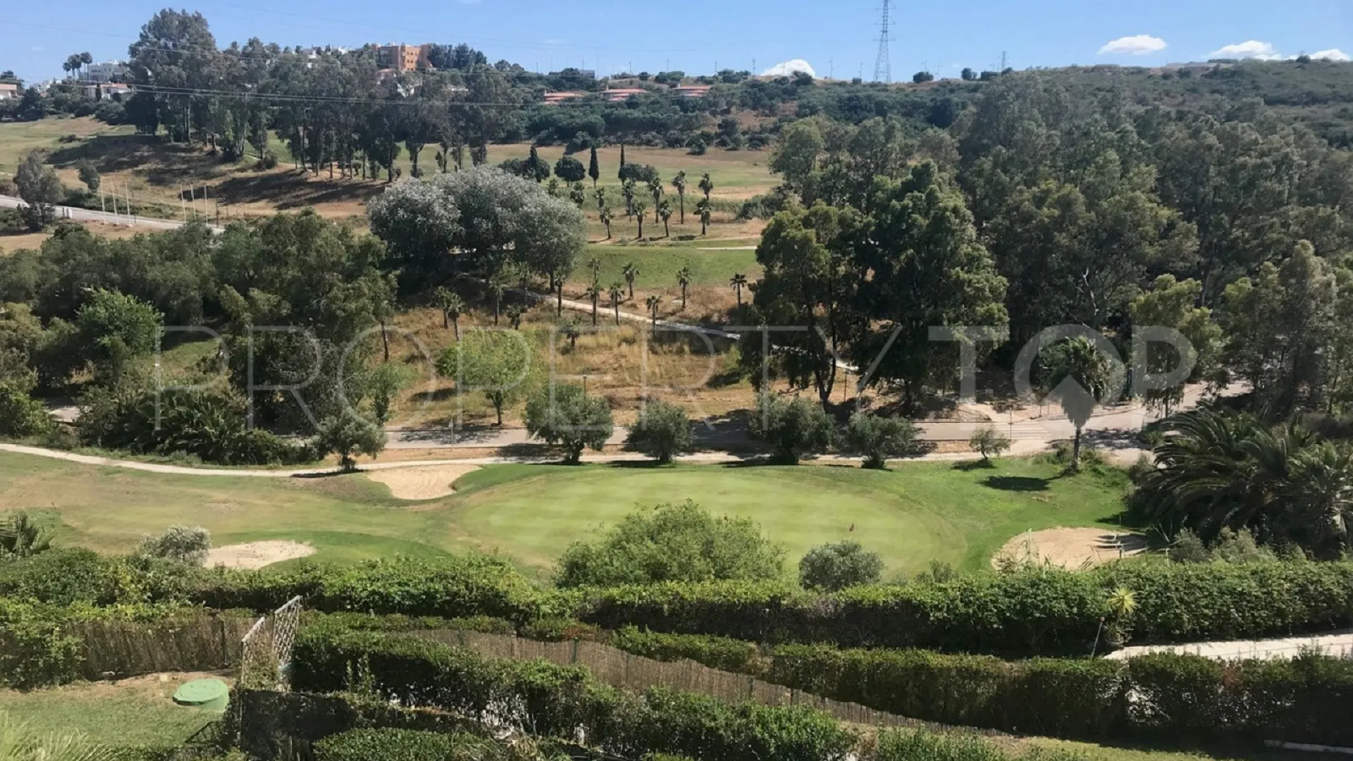 Town house for sale in Estepona Golf