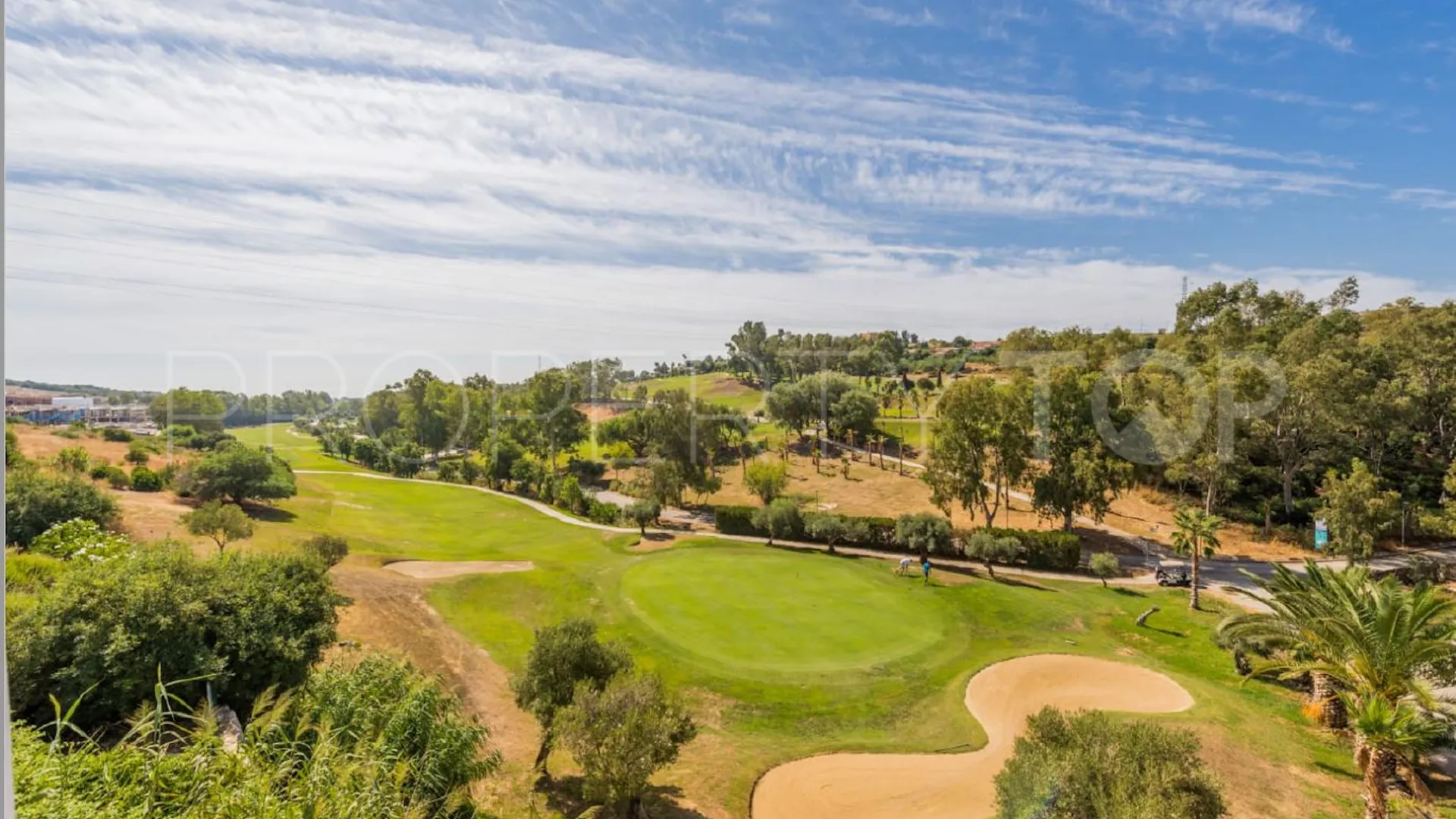 Town house for sale in Estepona Golf