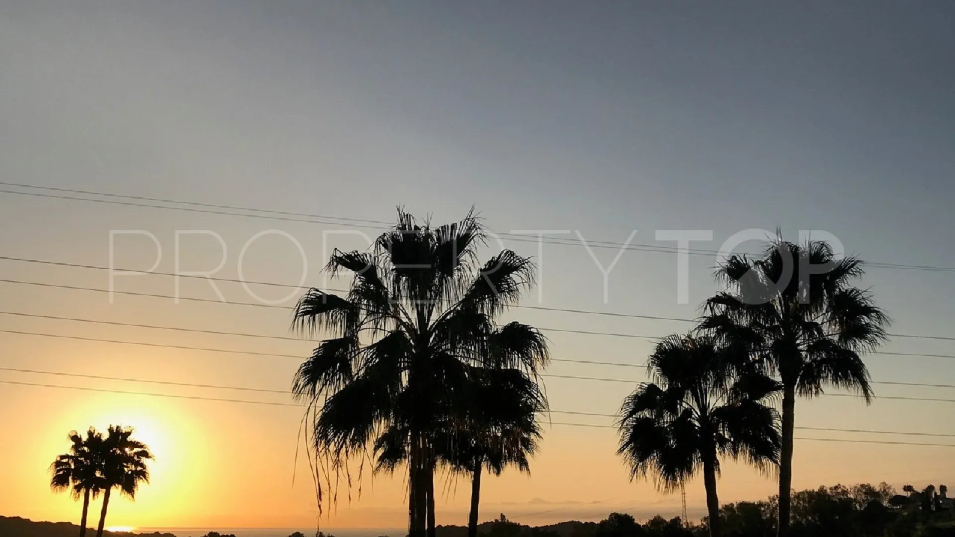 Town house for sale in Estepona Golf