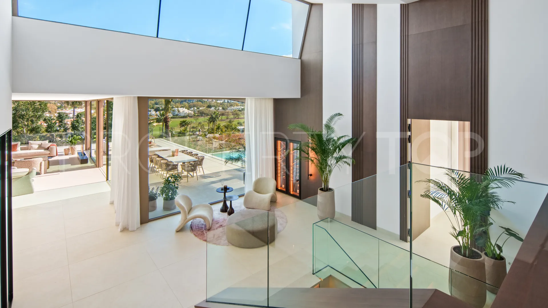 For sale villa with 5 bedrooms in Las Brisas